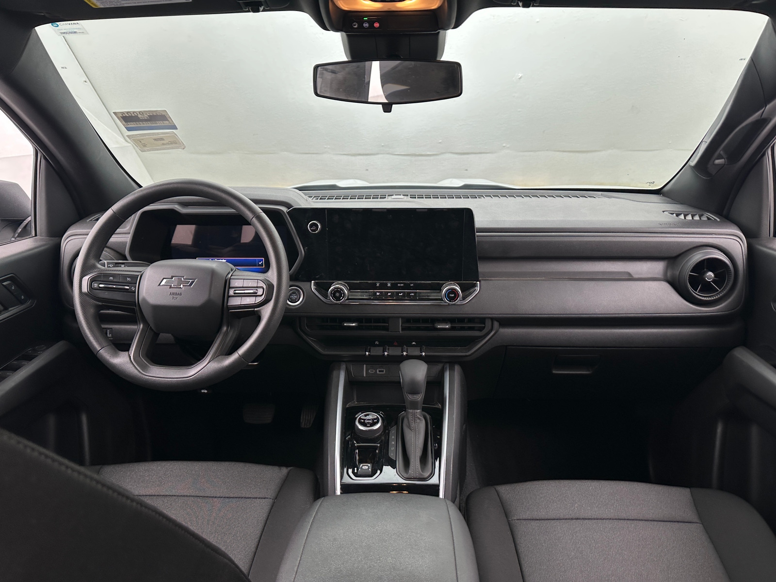 Thumbnail: 2024 Chevrolet Colorado - 3