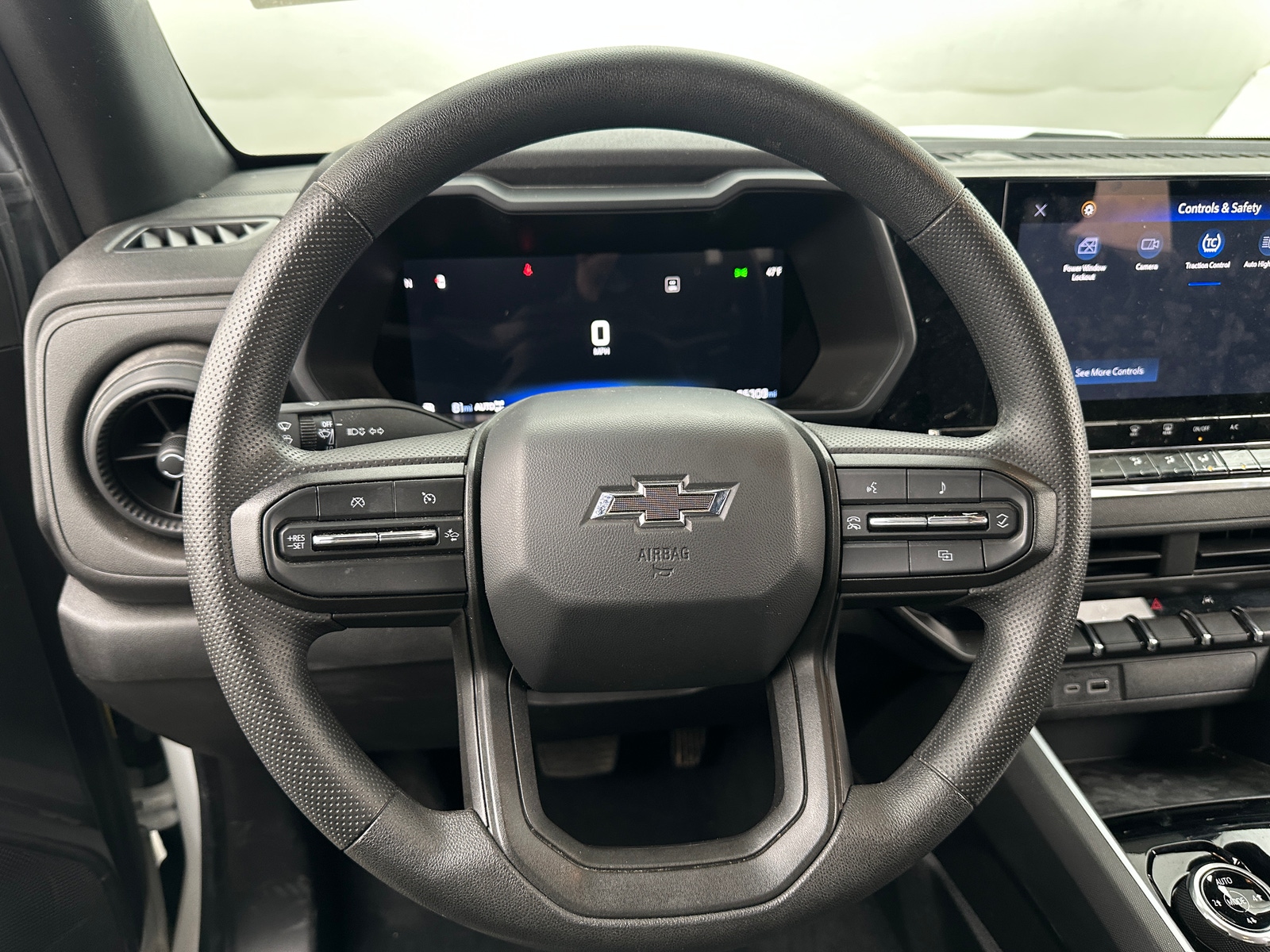 Thumbnail: 2024 Chevrolet Colorado - 5