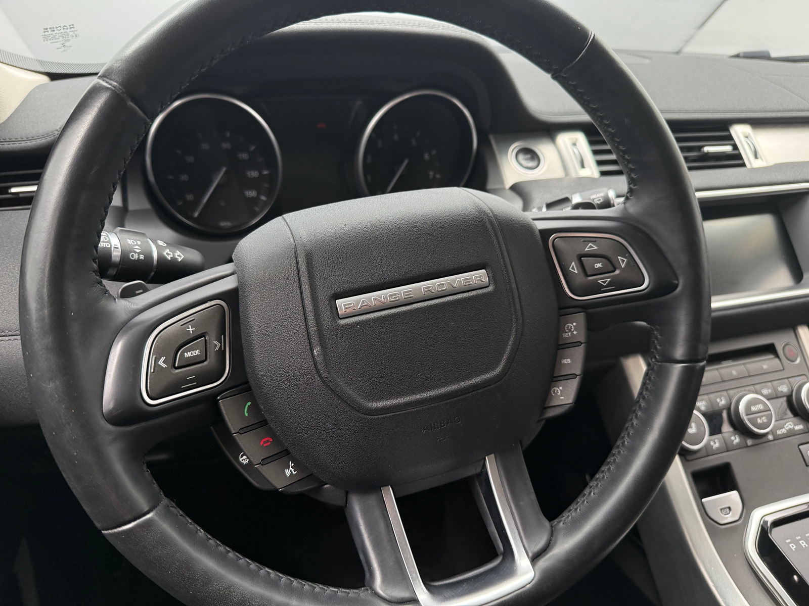 Thumbnail: 2017 Land Rover Range Rover Evoque - 4