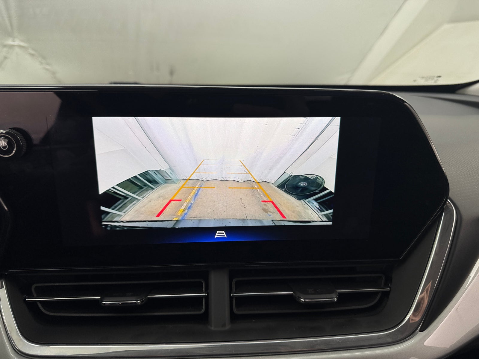 Thumbnail: 2025 Chevrolet Trax - 4