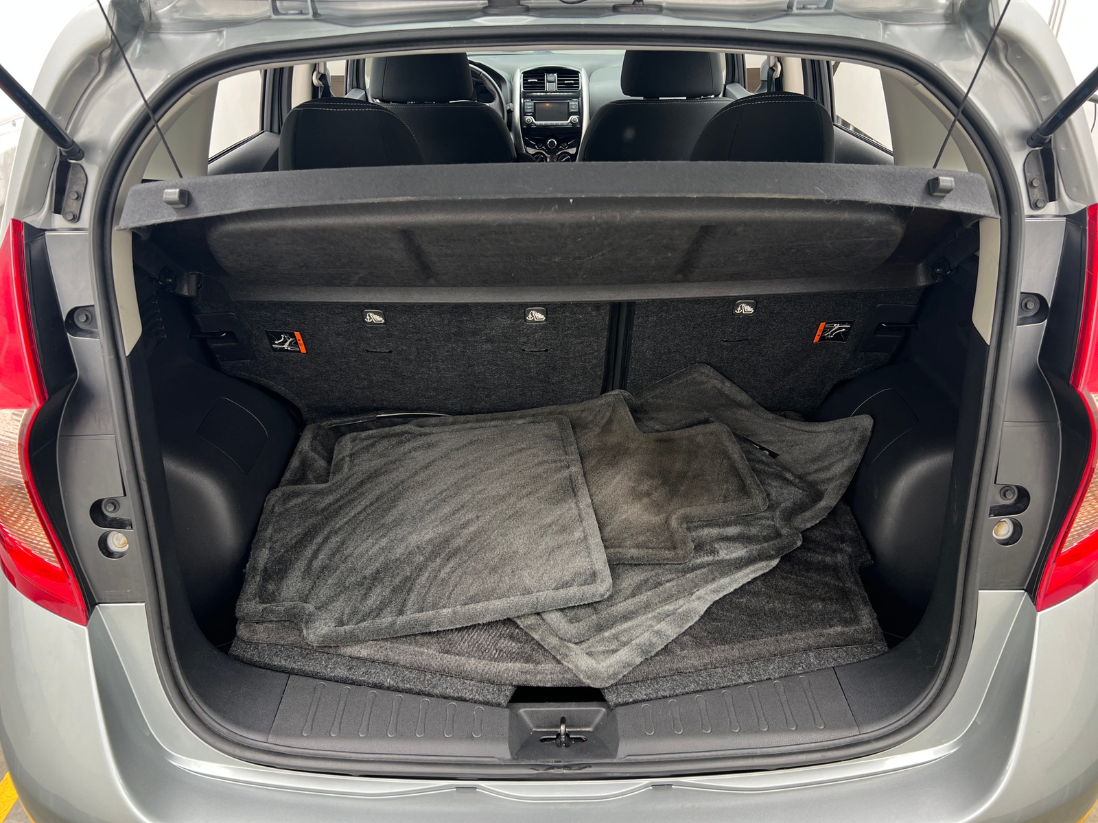 Thumbnail: 2015 Nissan Versa - 7