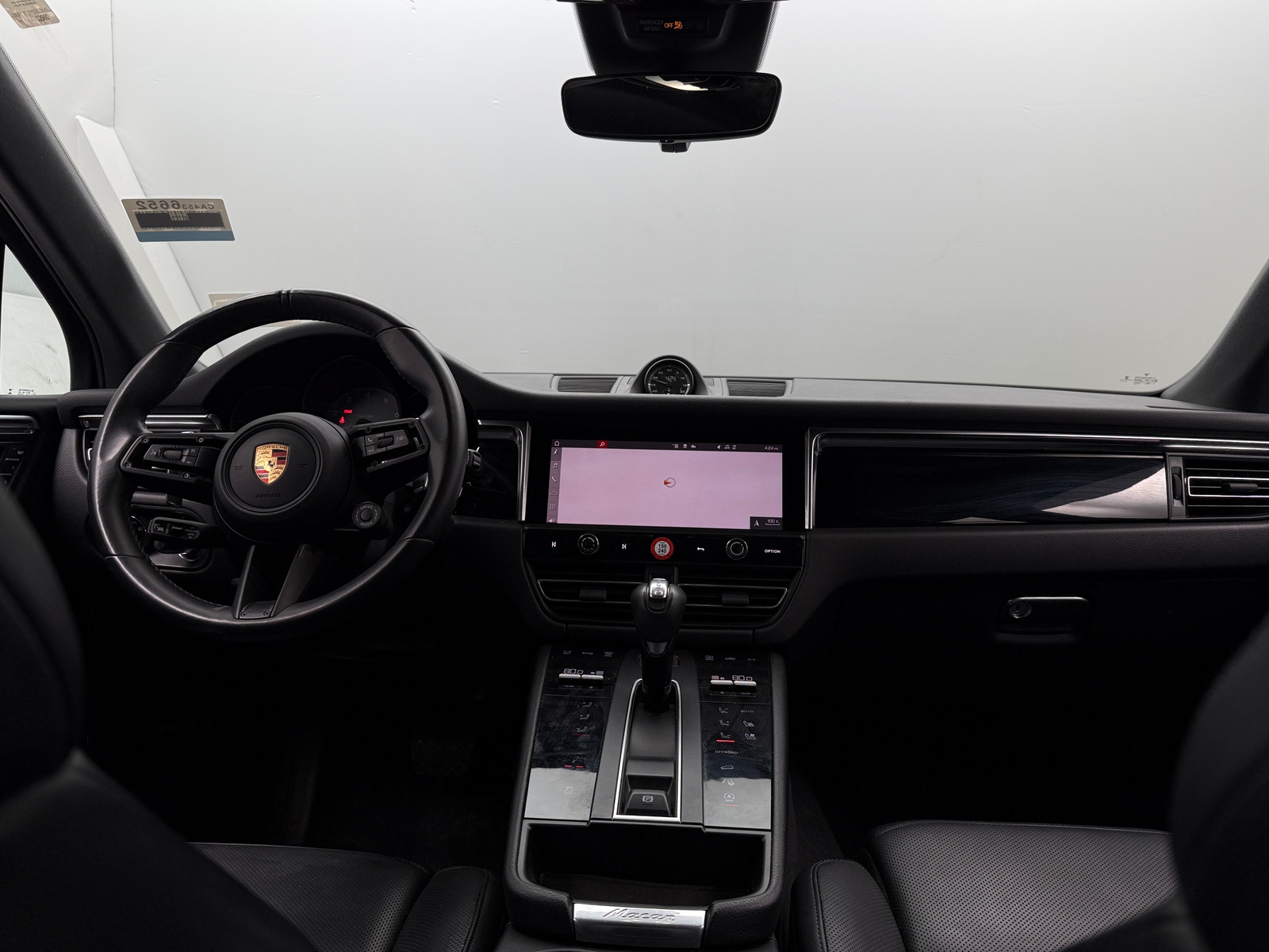 Thumbnail: 2022 Porsche Macan - 2