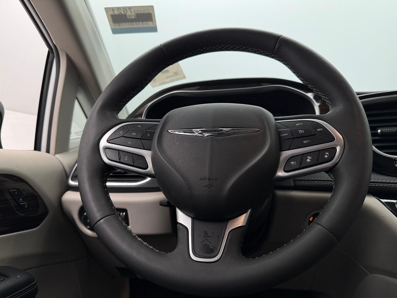 Thumbnail: 2024 Chrysler Pacifica - 4