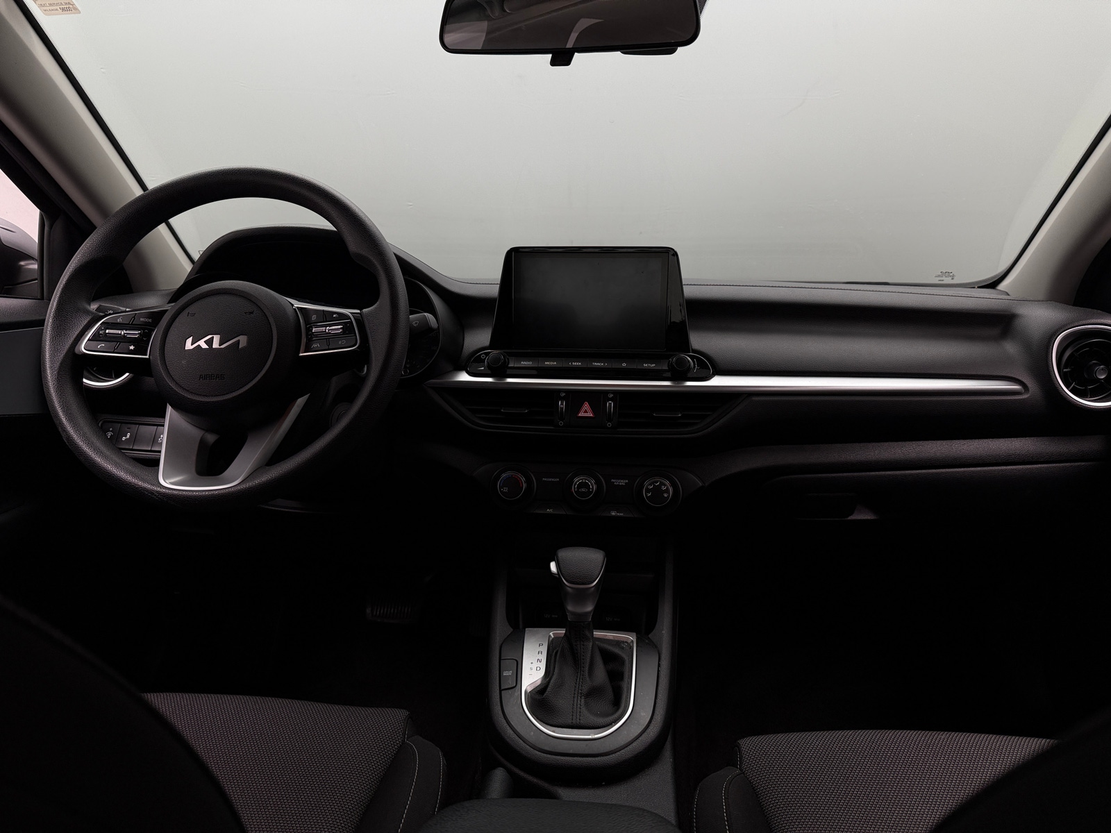 Thumbnail: 2022 Kia Forte - 3