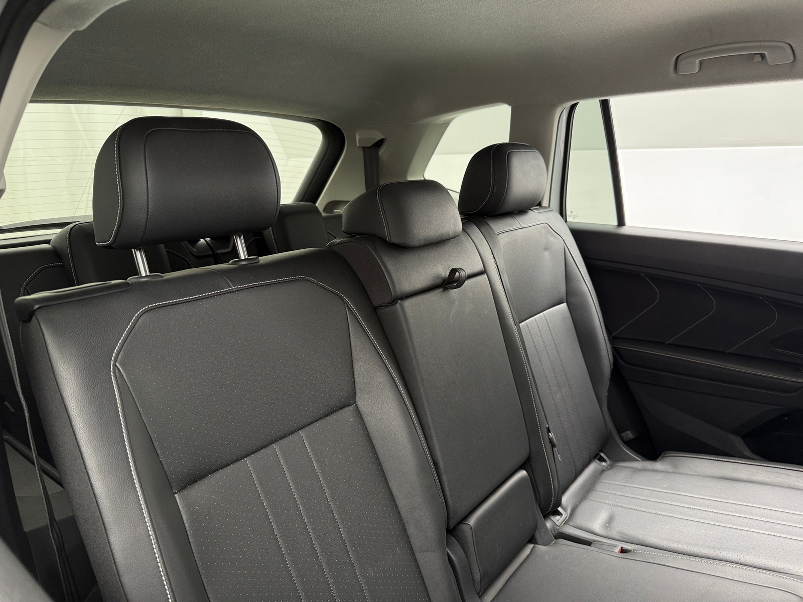 Thumbnail: 2023 Volkswagen Tiguan - 5