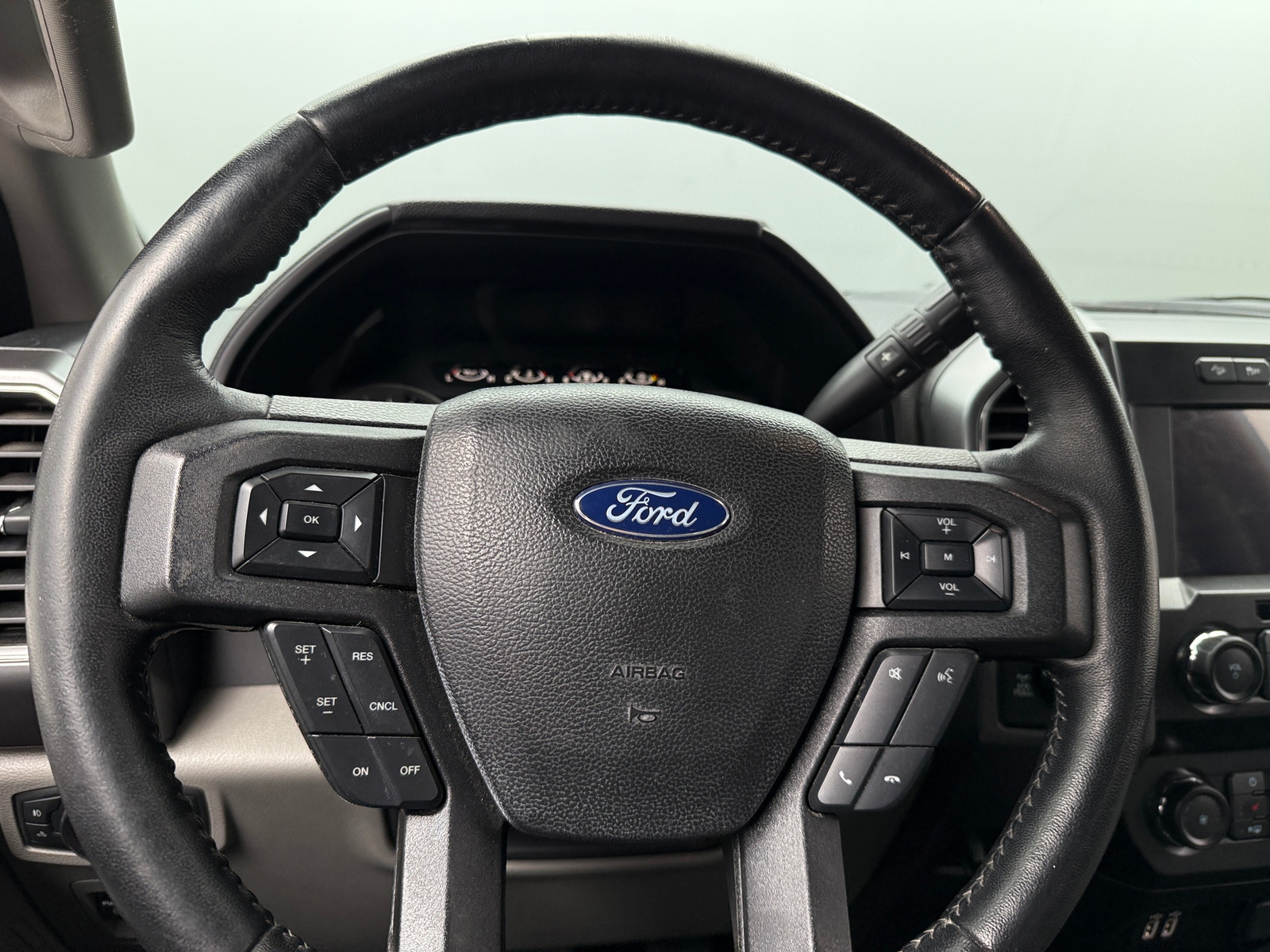 Thumbnail: 2019 Ford Econoline - 5