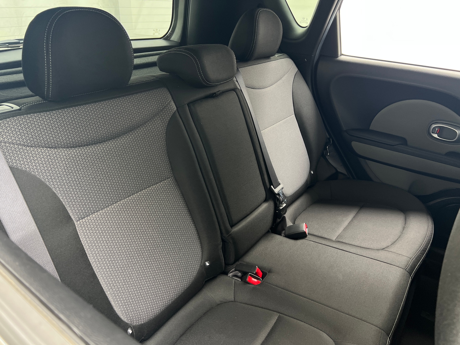 Thumbnail: 2017 Kia Soul - 6