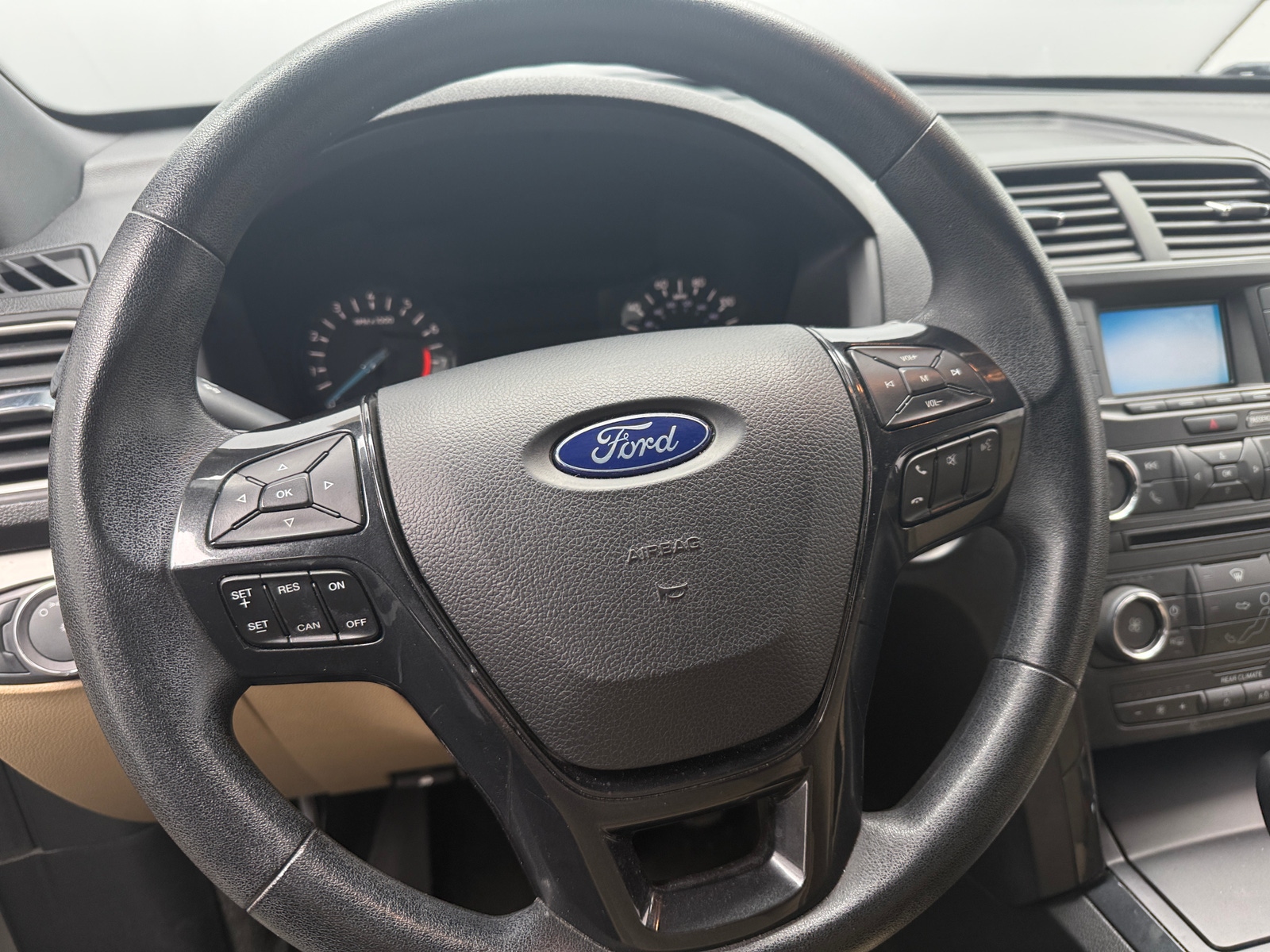 Thumbnail: 2017 Ford Explorer - 5