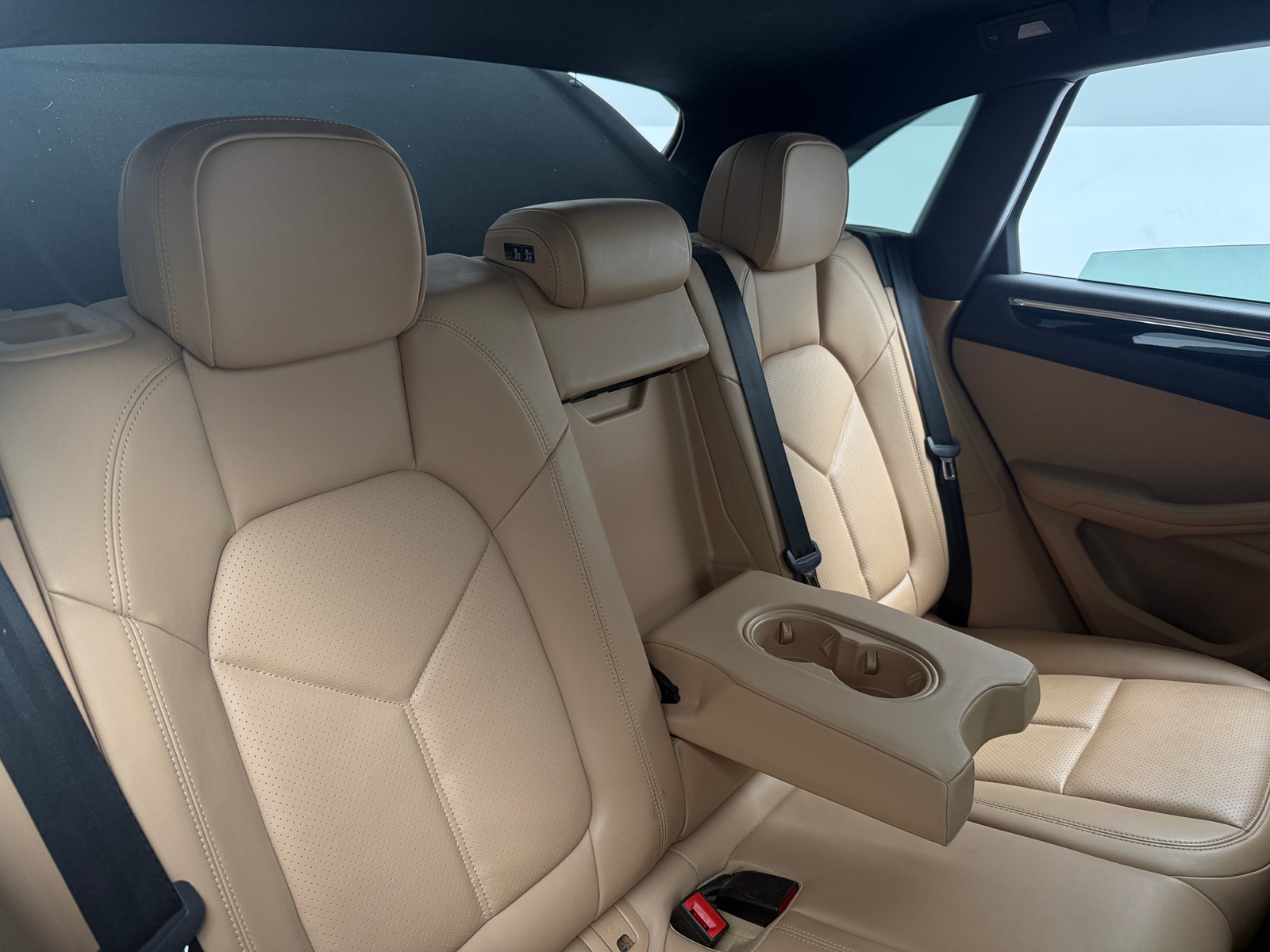 Thumbnail: 2017 Porsche Macan - 5