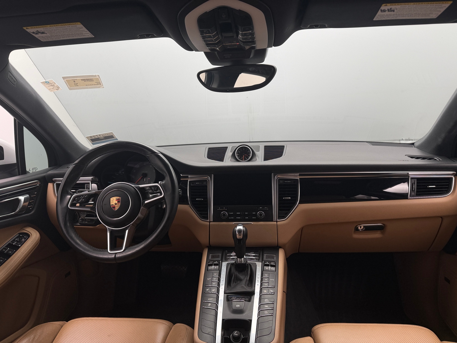 Thumbnail: 2017 Porsche Macan - 2