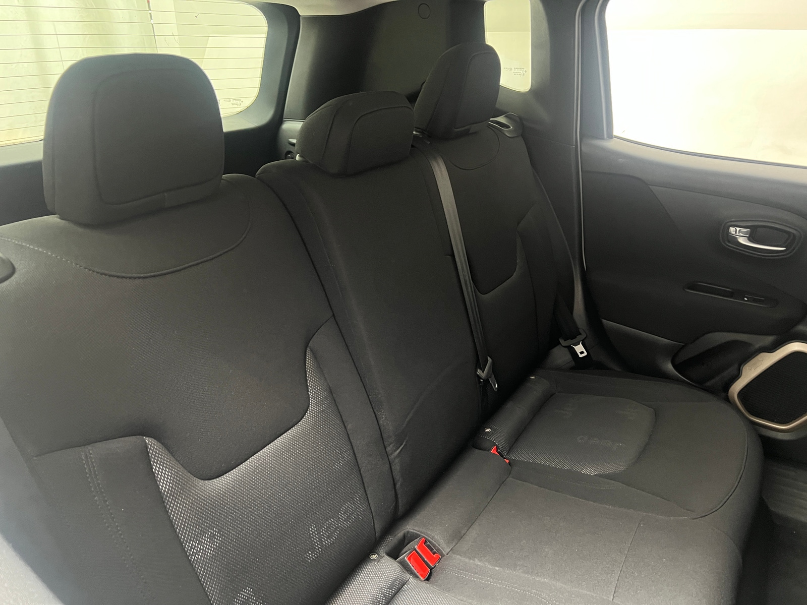 Thumbnail: 2017 Jeep Renegade - 6