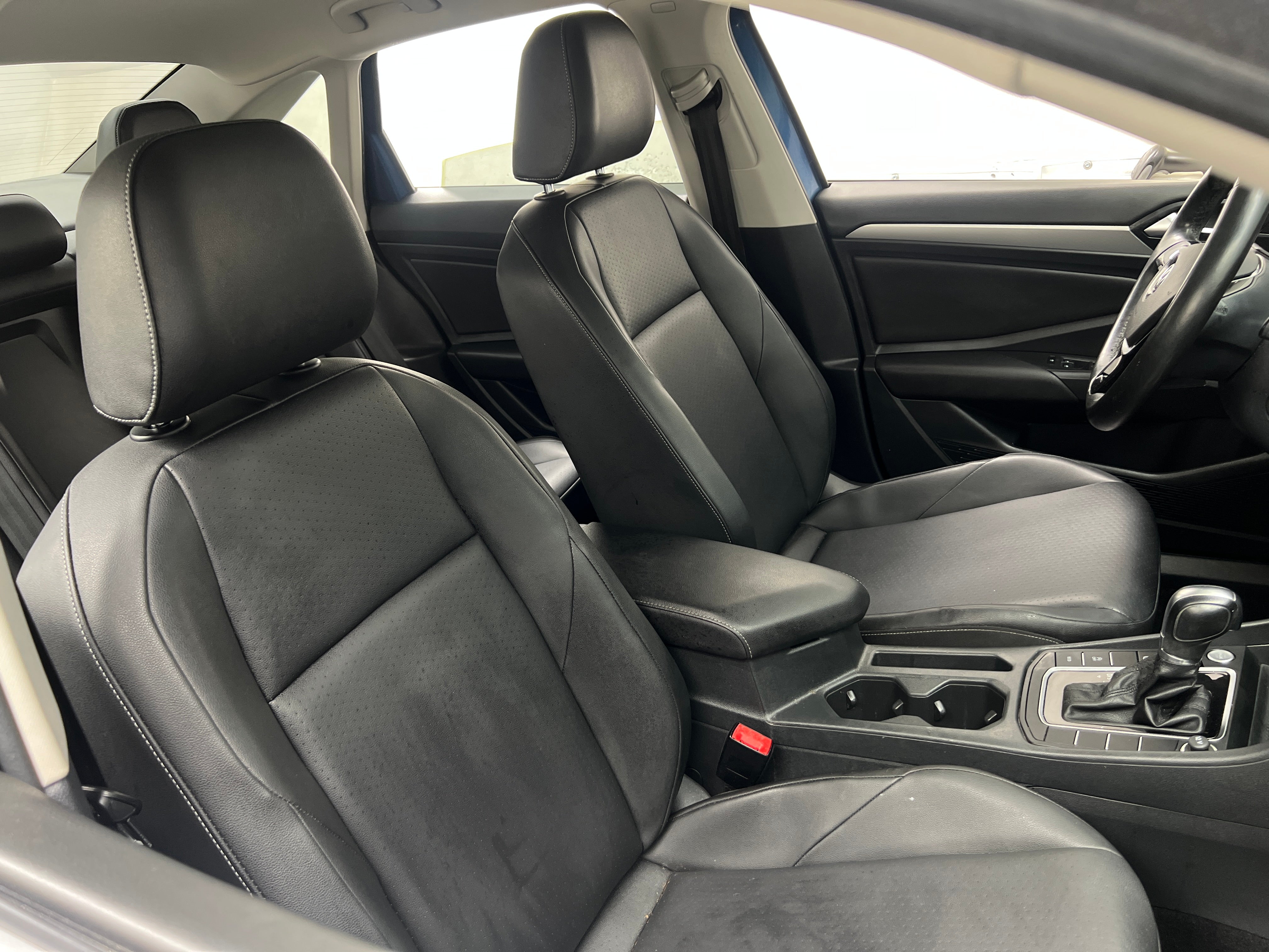 2019 Volkswagen Jetta - Image 1