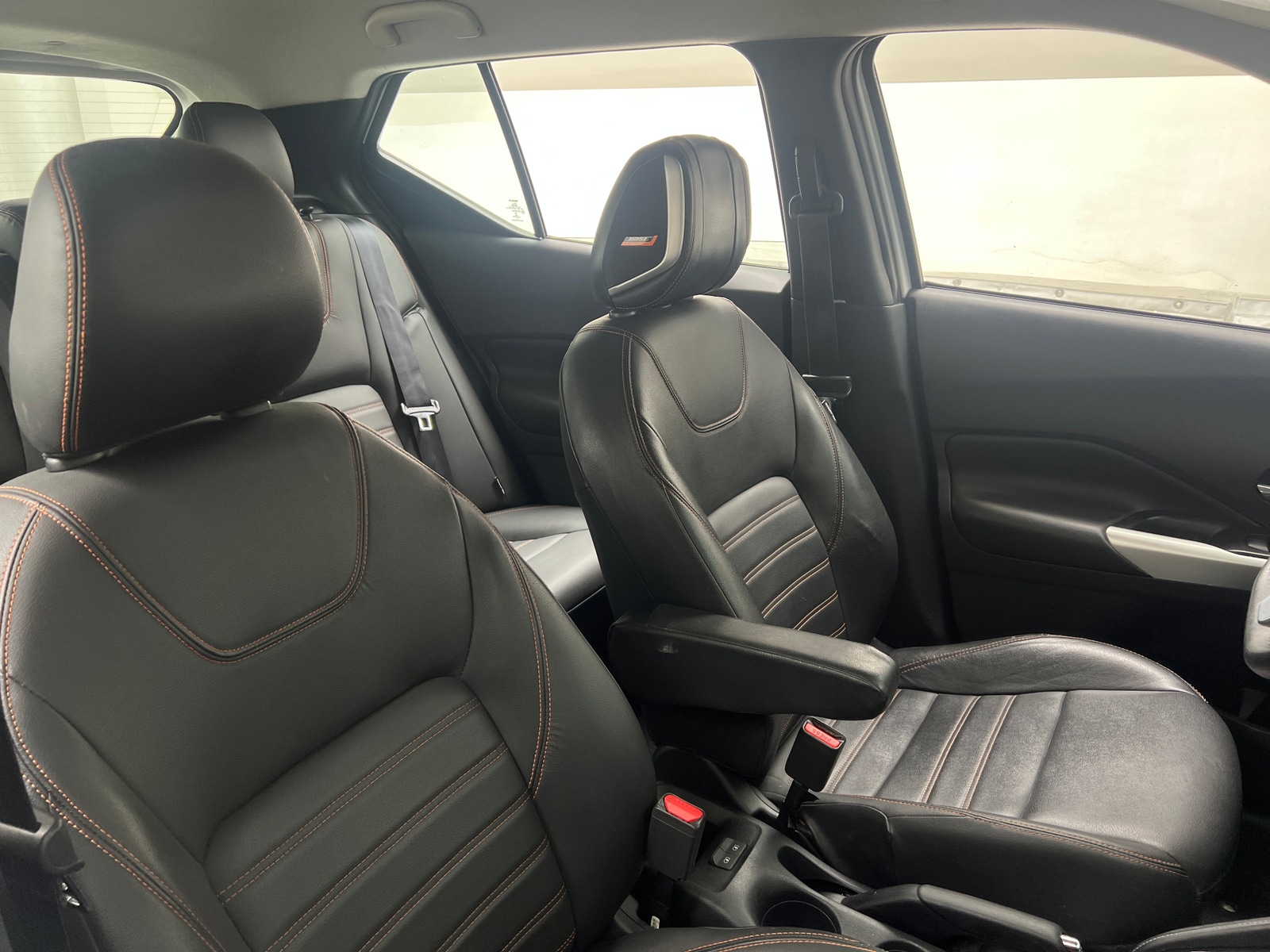 Thumbnail: 2020 Nissan Kicks - 2