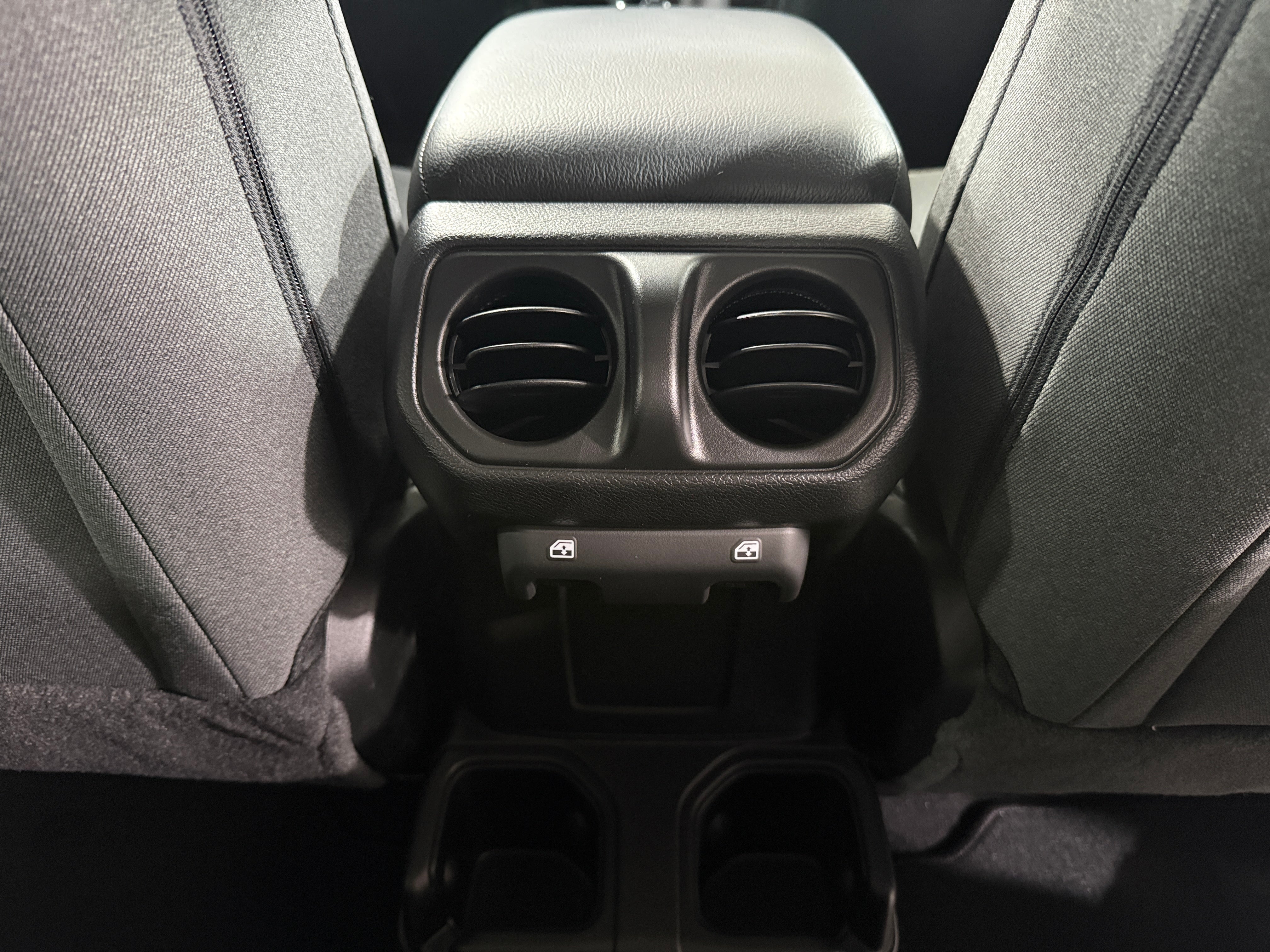 2026 Jeep Gladiator Sport S Auto's photo