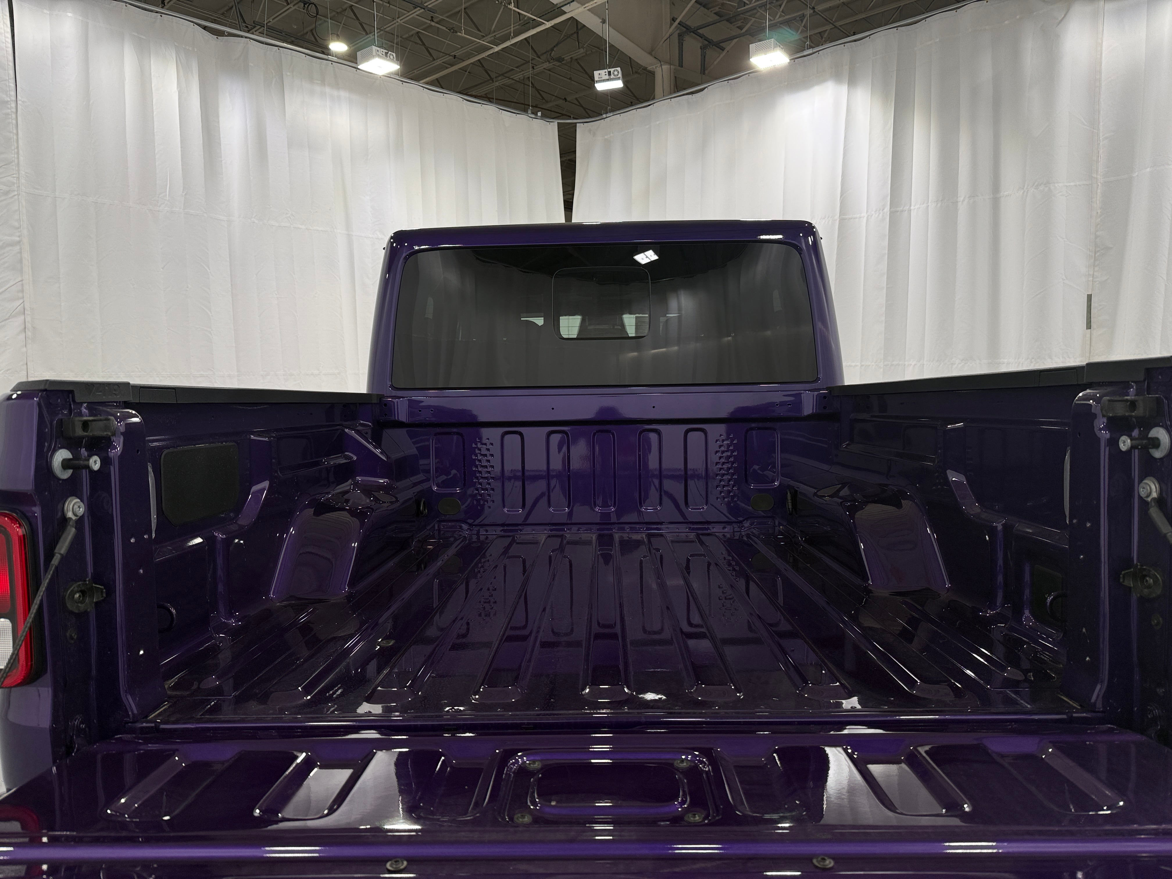 2026 Jeep Gladiator Sport S Auto's photo