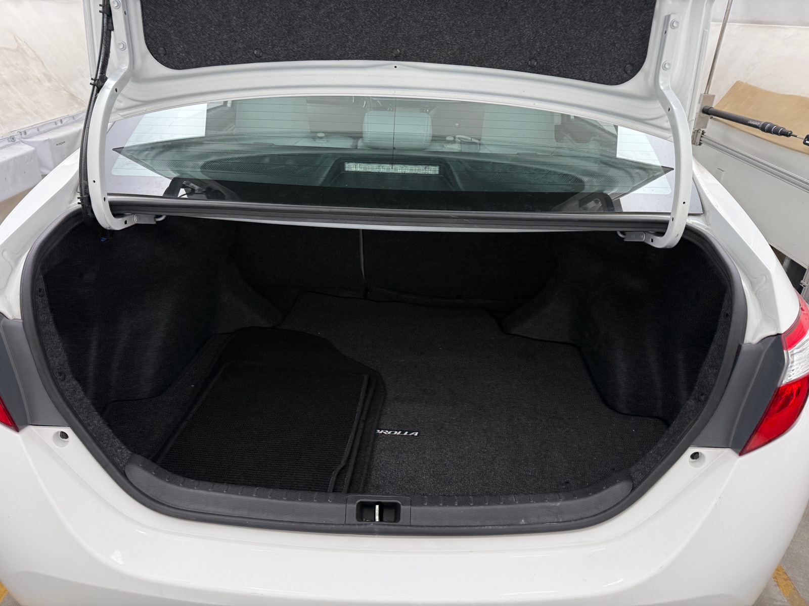 Thumbnail: 2015 Toyota Corolla - 7