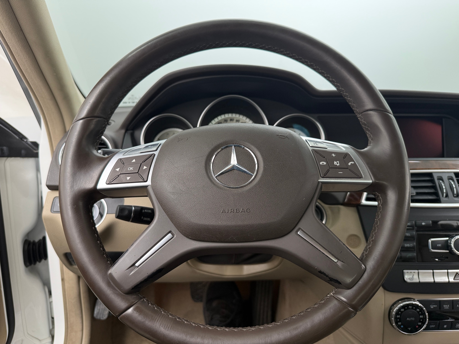 Thumbnail: 2013 Mercedes-Benz C-Class - 4