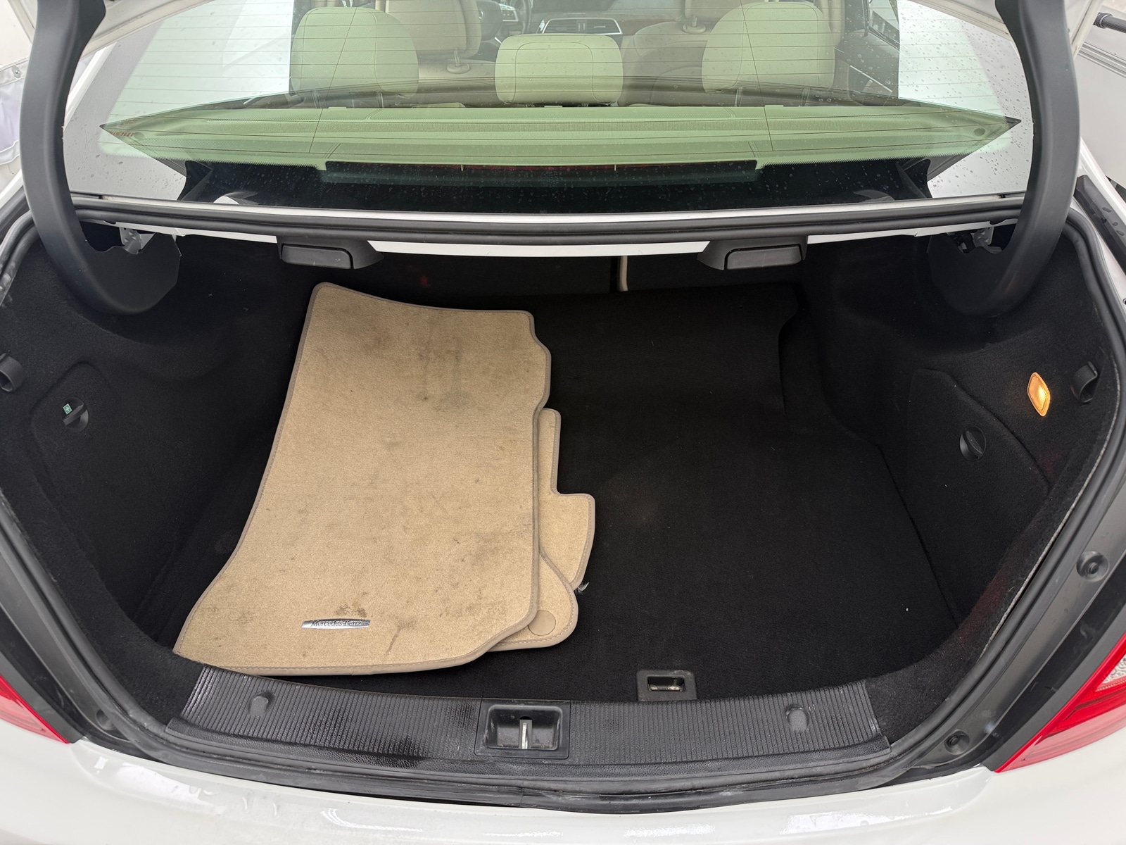 Thumbnail: 2013 Mercedes-Benz C-Class - 6