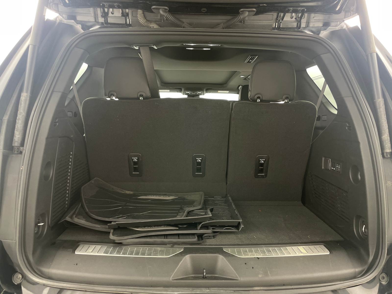 Thumbnail: 2024 Chevrolet Tahoe - 6