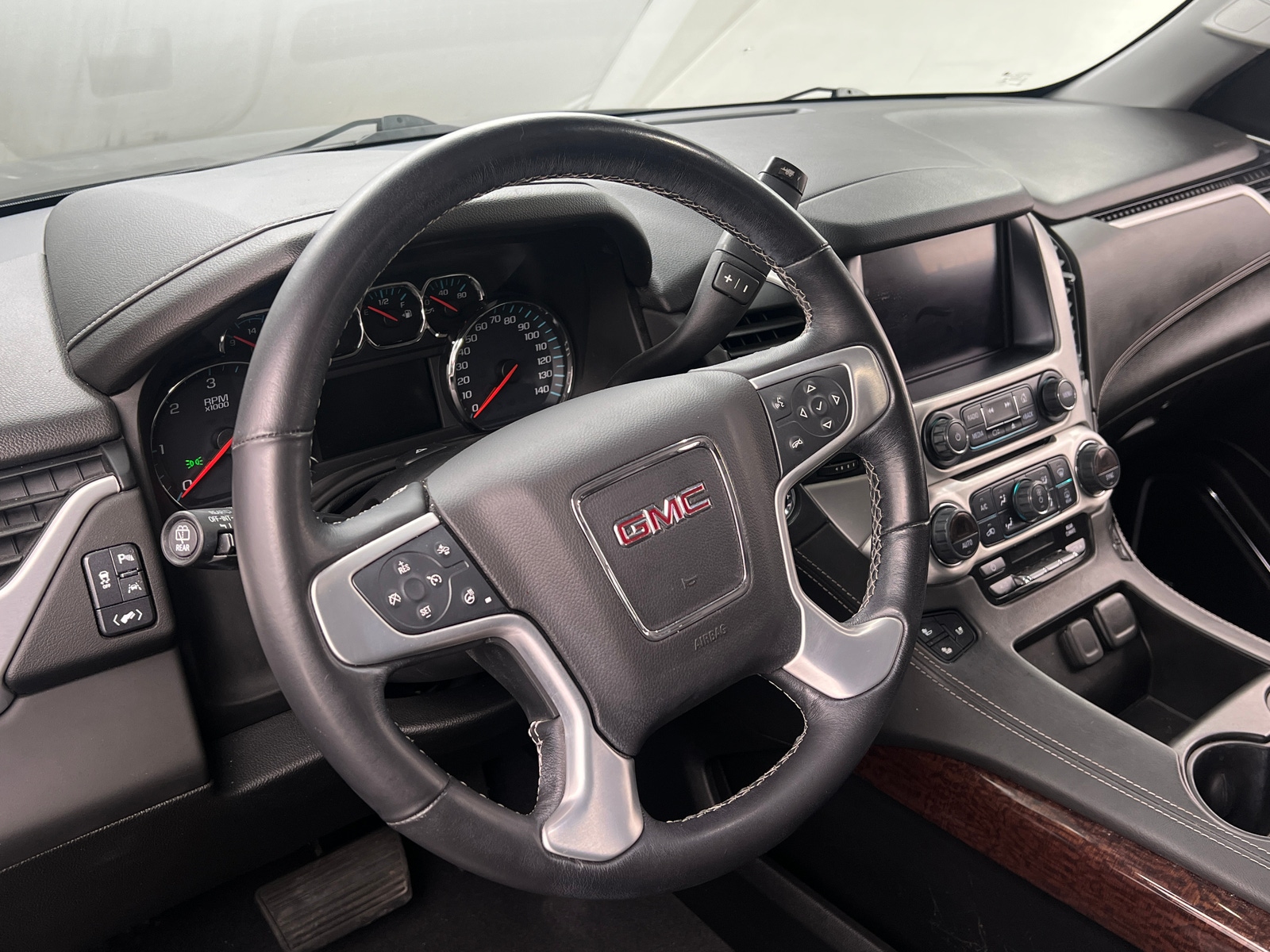 Thumbnail: 2019 GMC Yukon - 4