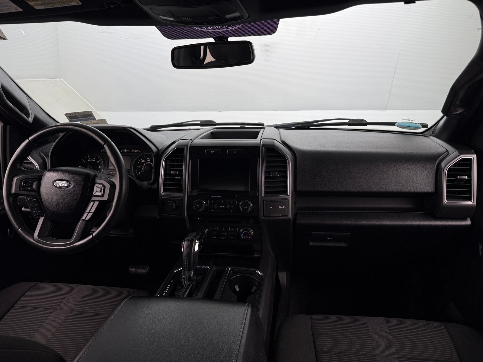 Thumbnail: 2017 Ford Econoline - 3