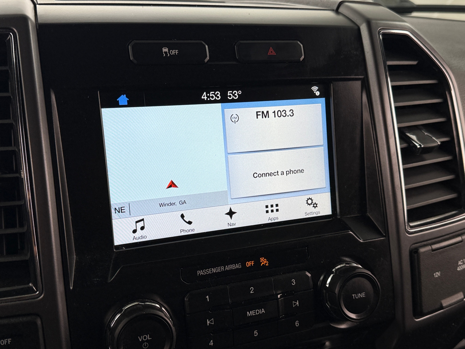 Thumbnail: 2017 Ford Econoline - 4