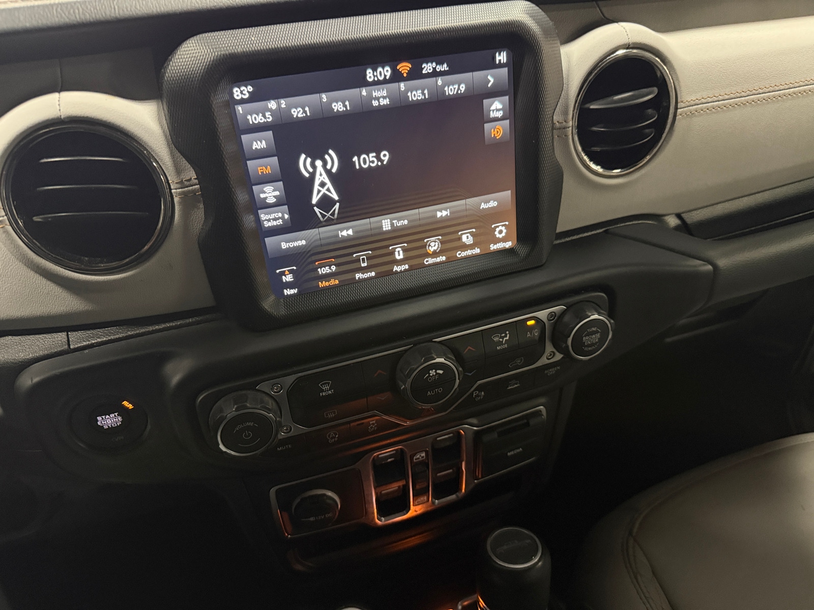 Thumbnail: 2022 Jeep Gladiator - 3