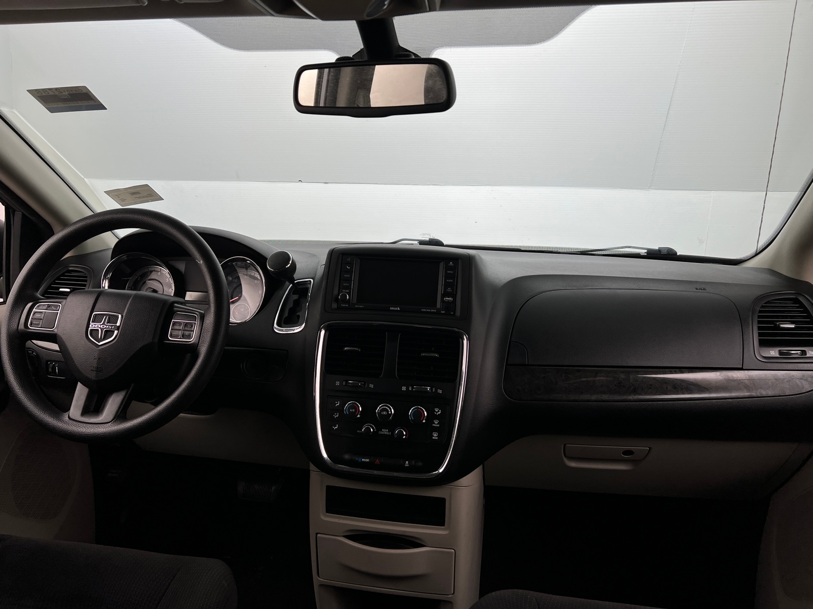 Thumbnail: 2018 Dodge Grand Caravan - 3