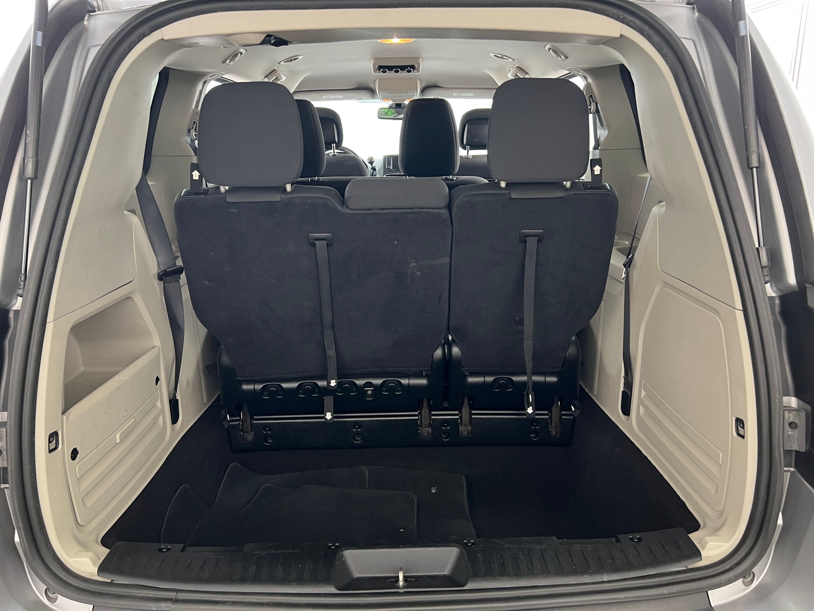 Thumbnail: 2018 Dodge Grand Caravan - 7