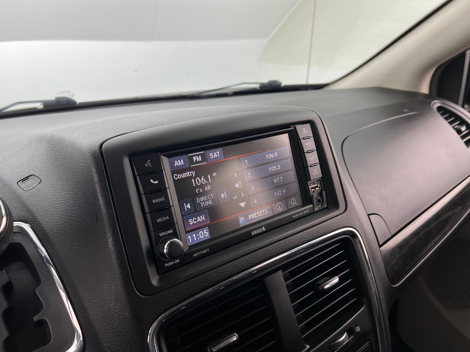 Thumbnail: 2018 Dodge Grand Caravan - 4