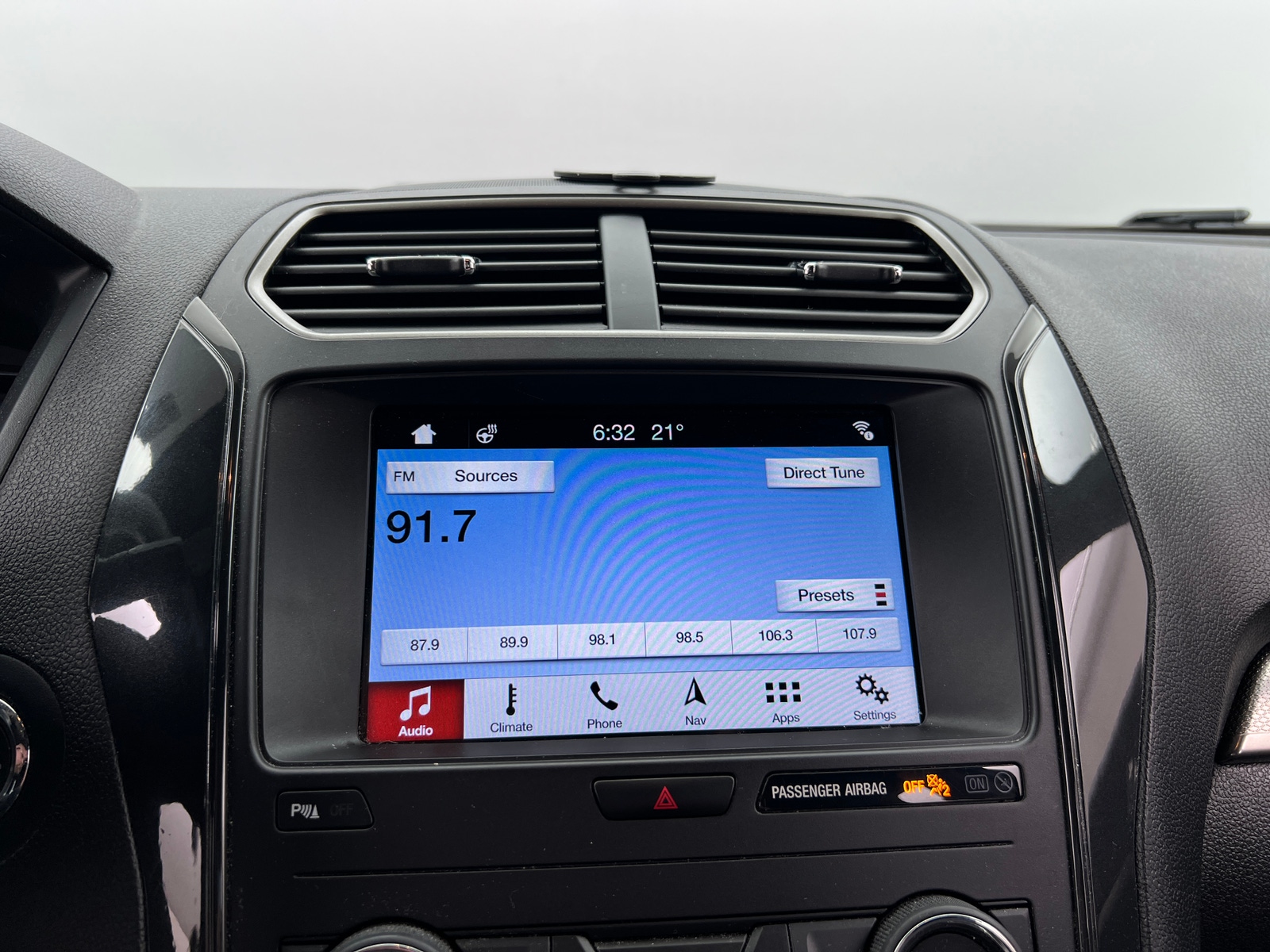 Thumbnail: 2019 Ford Explorer - 3