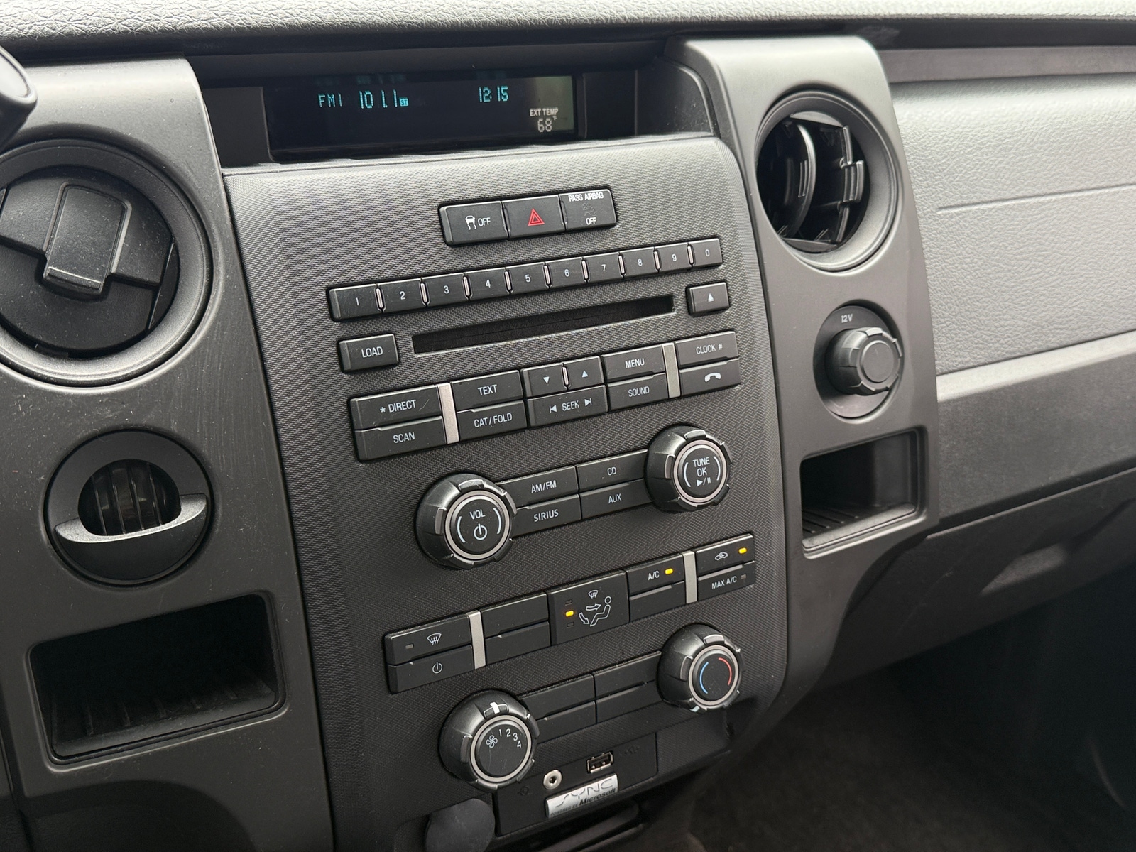 Thumbnail: 2014 Ford Econoline - 4