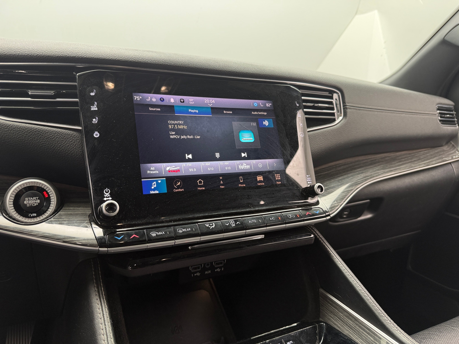 Thumbnail: 2022 Jeep Wagoneer - 3