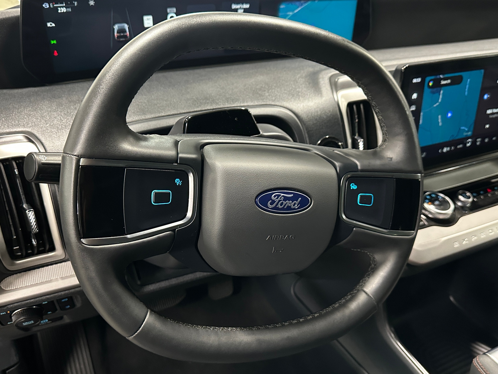 Thumbnail: 2025 Ford Expedition MAX - 4