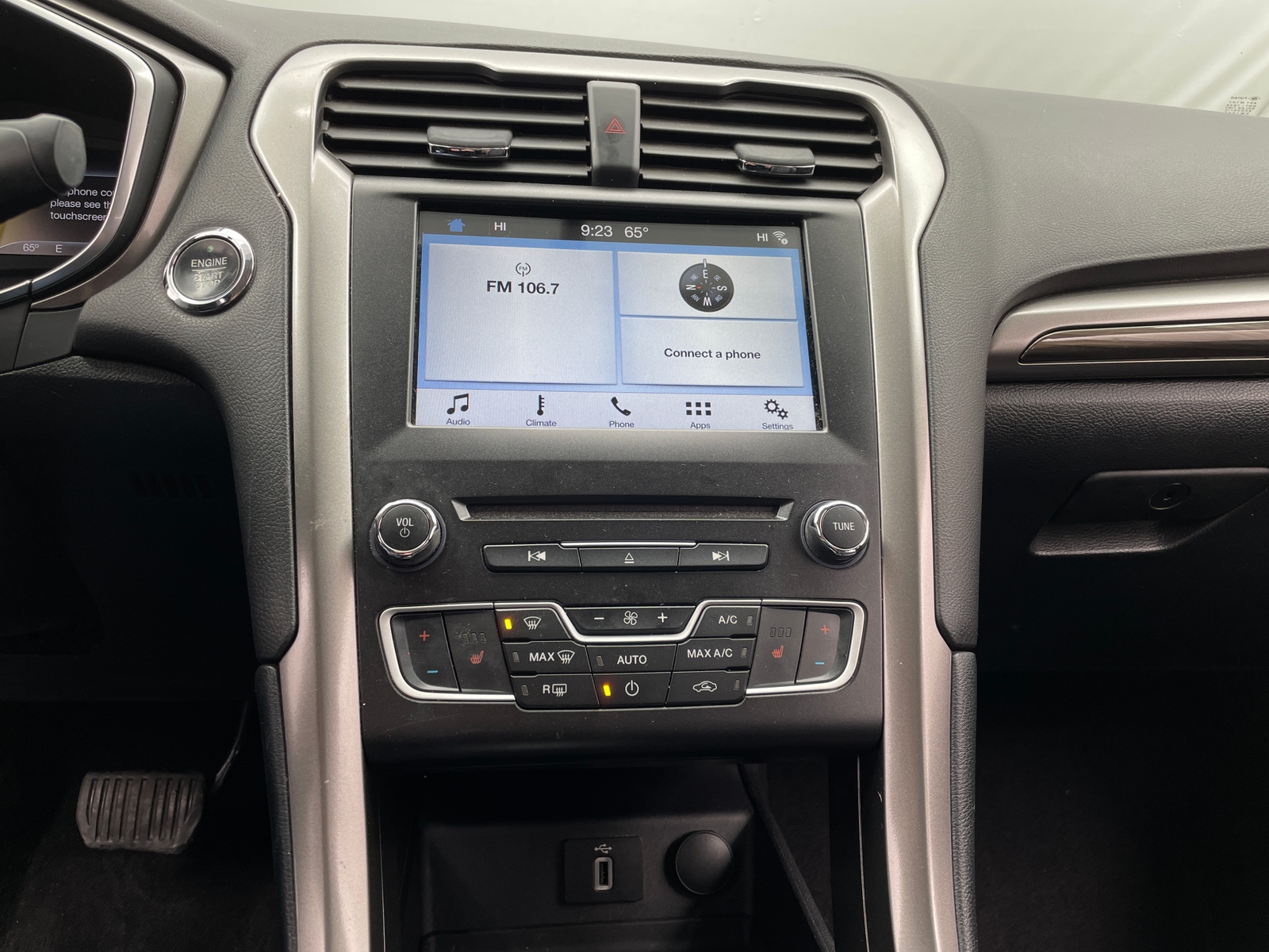 Thumbnail: 2017 Ford Fusion - 4