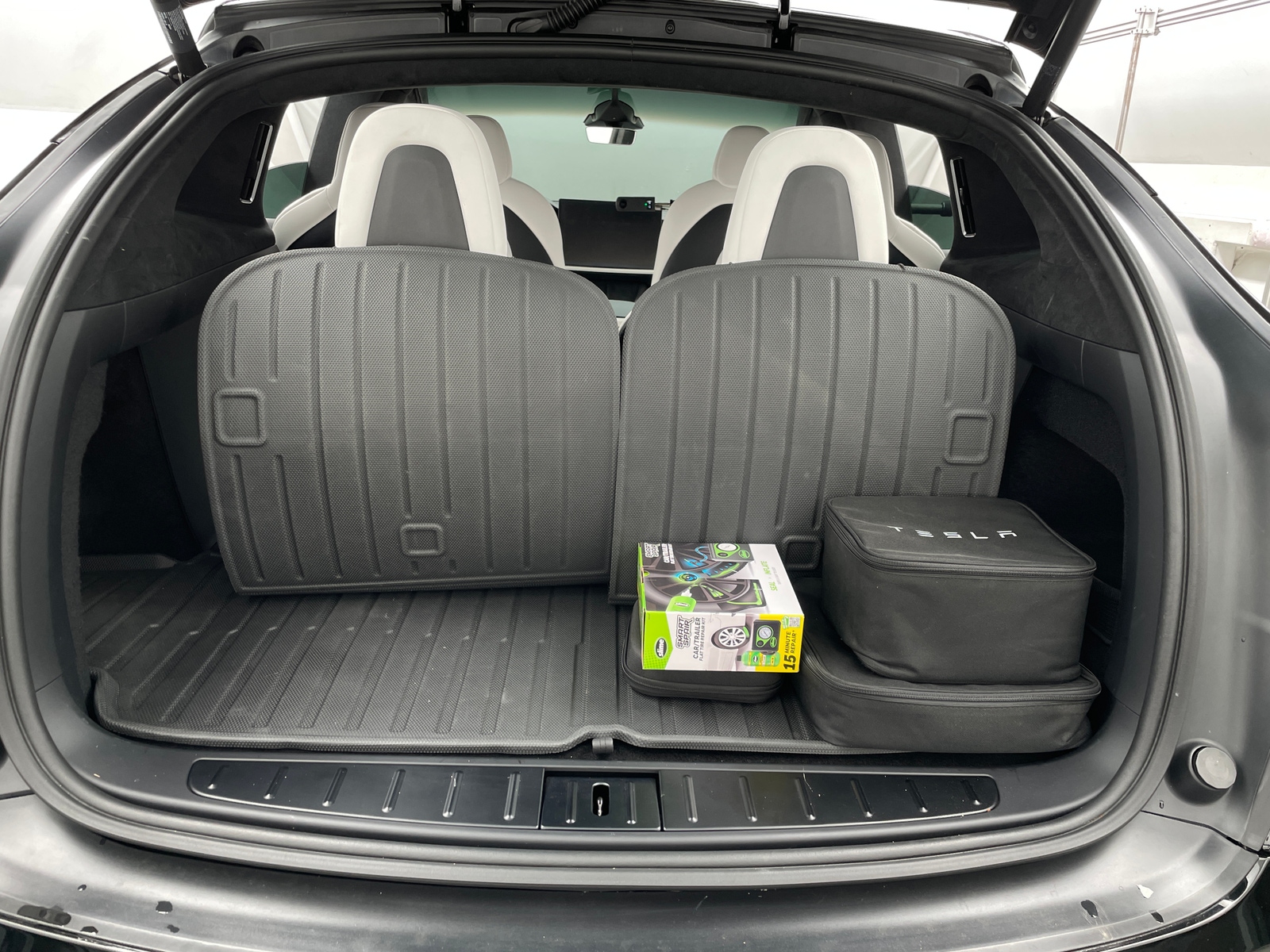 Thumbnail: 2022 Tesla Model X - 6