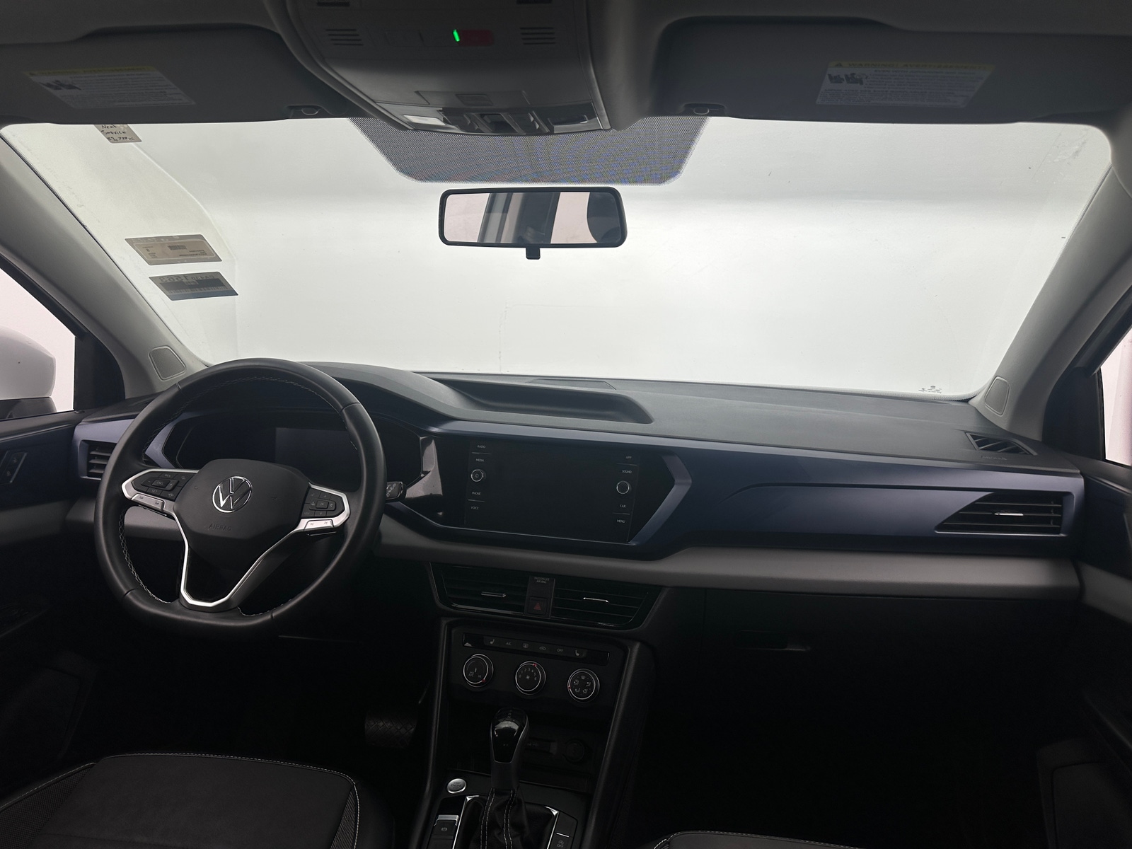 Thumbnail: 2022 Volkswagen Taos - 3