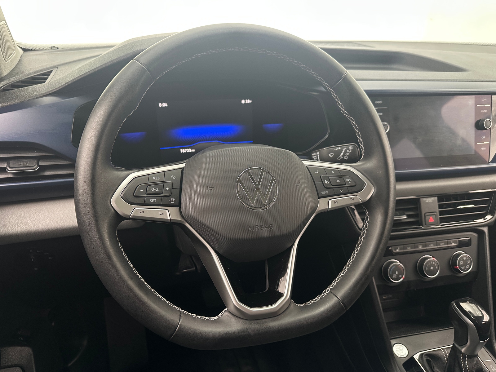 Thumbnail: 2022 Volkswagen Taos - 5