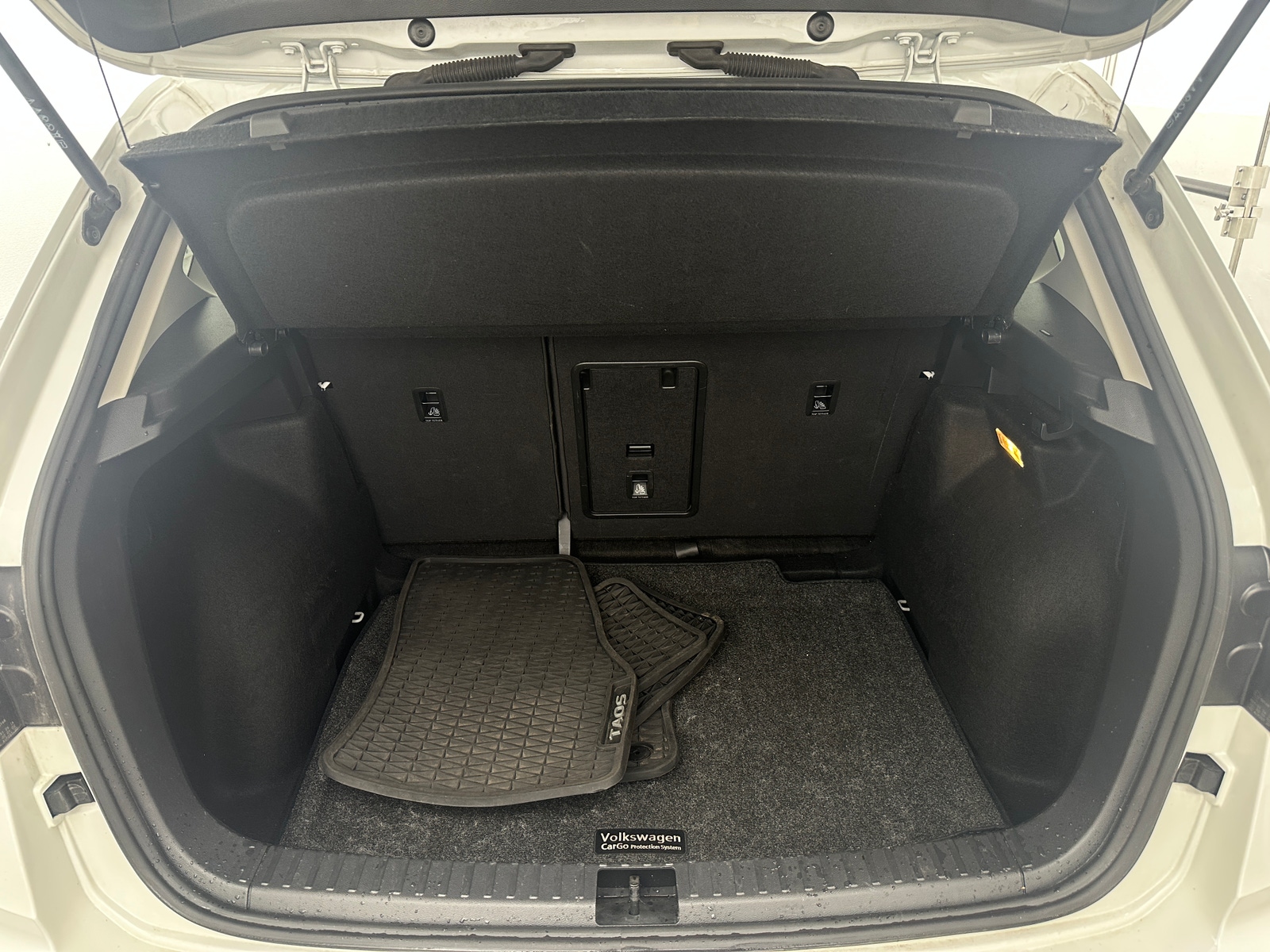 Thumbnail: 2022 Volkswagen Taos - 7