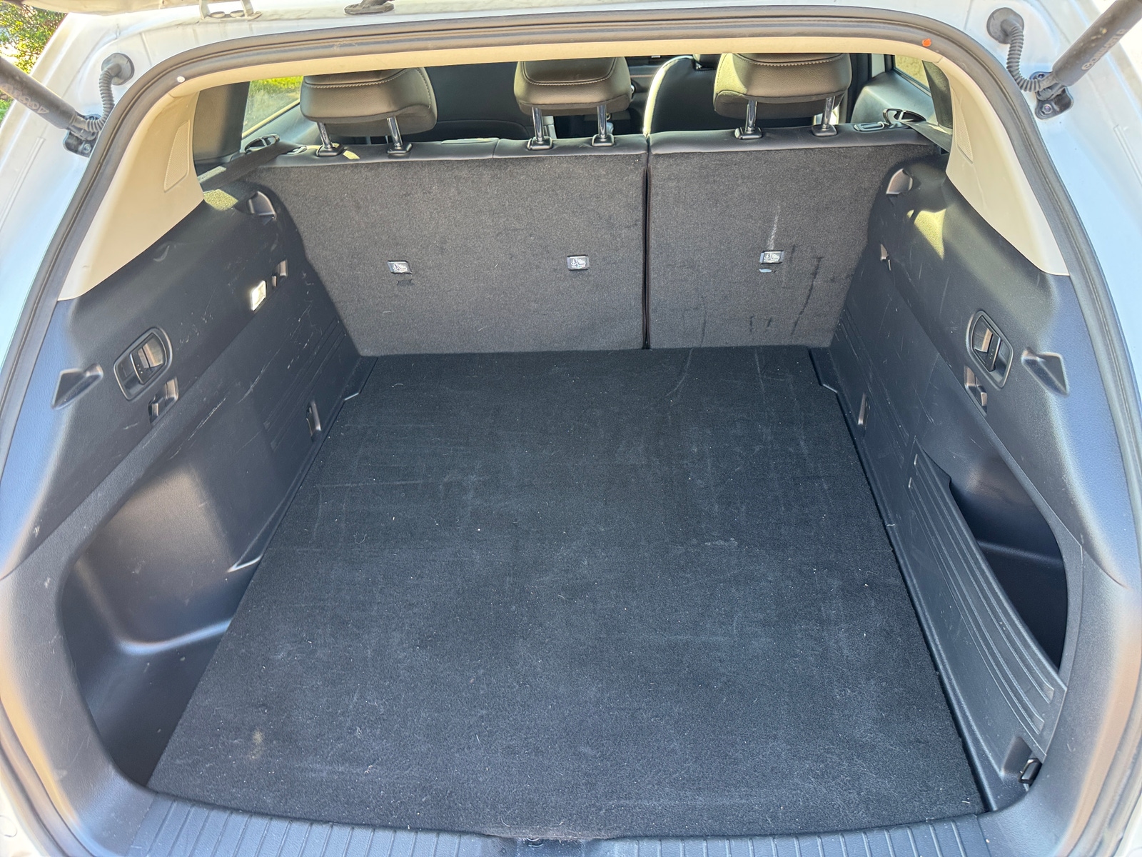 Thumbnail: 2025 Mazda CX-50 - 4