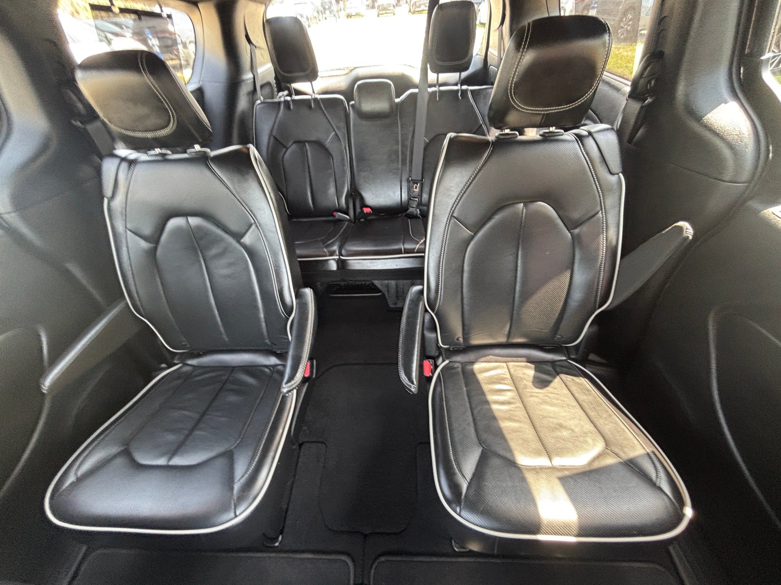 Thumbnail: 2025 Chrysler Pacifica - 6