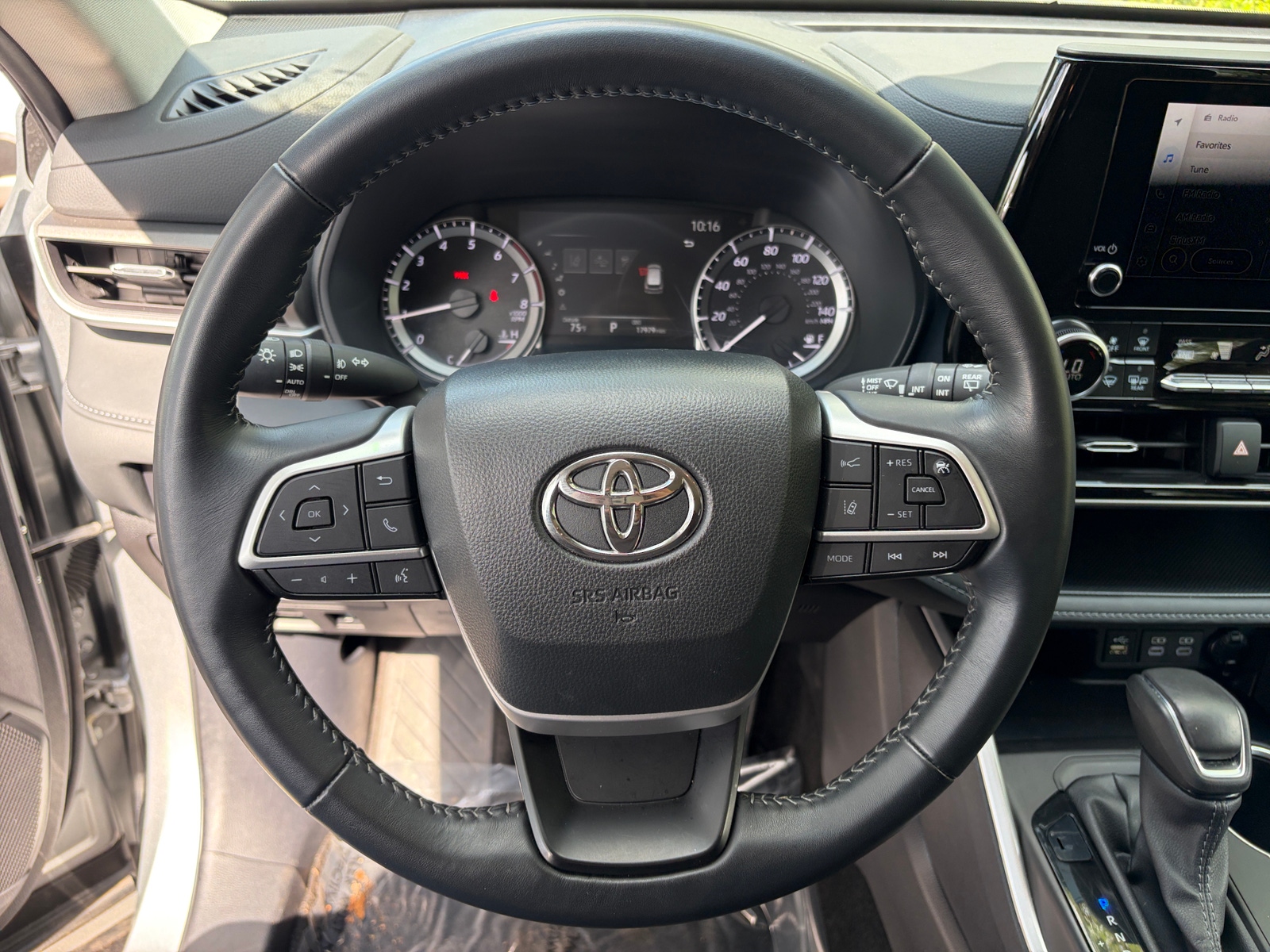 Thumbnail: 2025 Toyota Highlander - 4