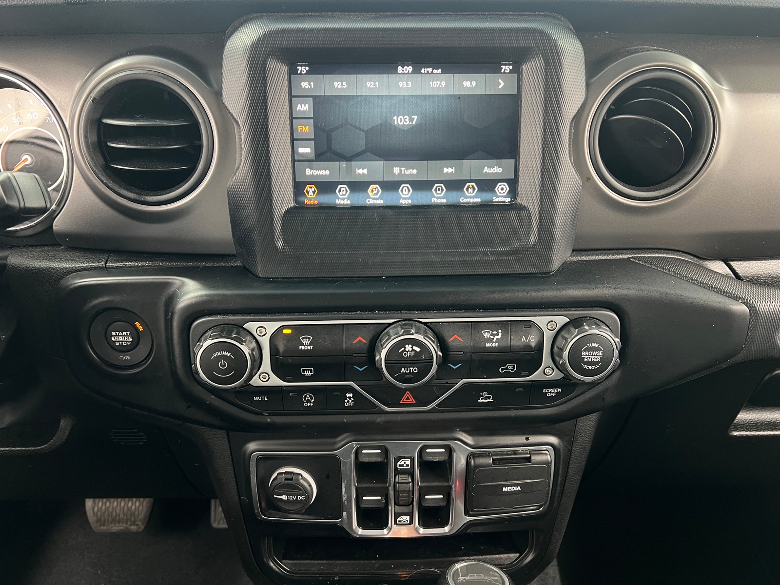 Thumbnail: 2022 Jeep Gladiator - 4