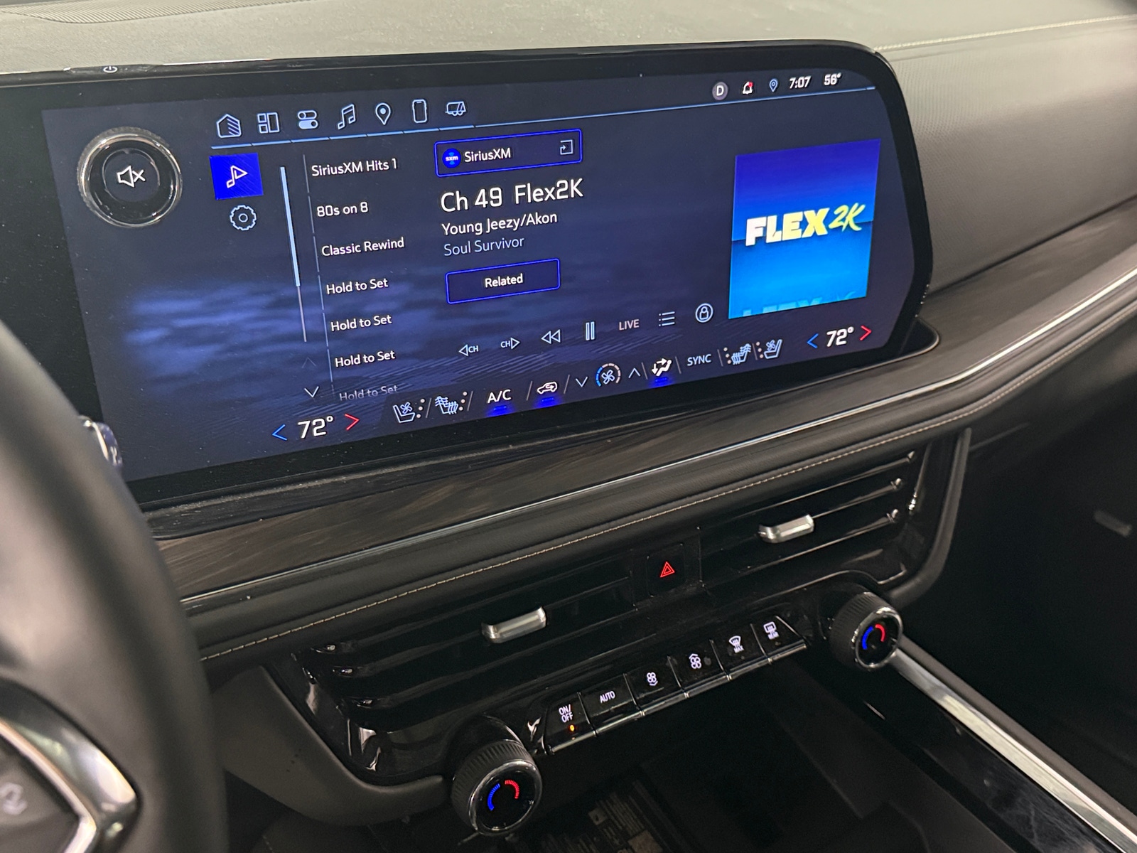 Thumbnail: 2025 Chevrolet Suburban - 3