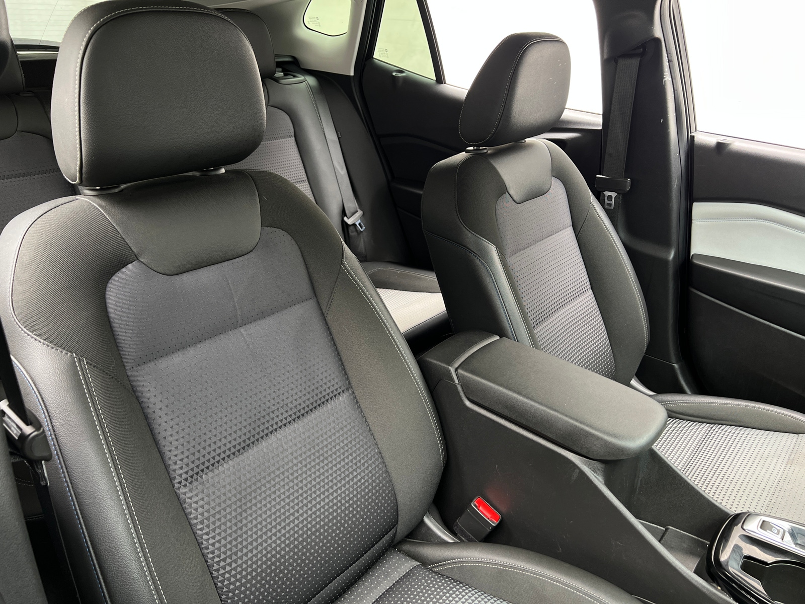 Thumbnail: 2025 Chevrolet Trax - 2