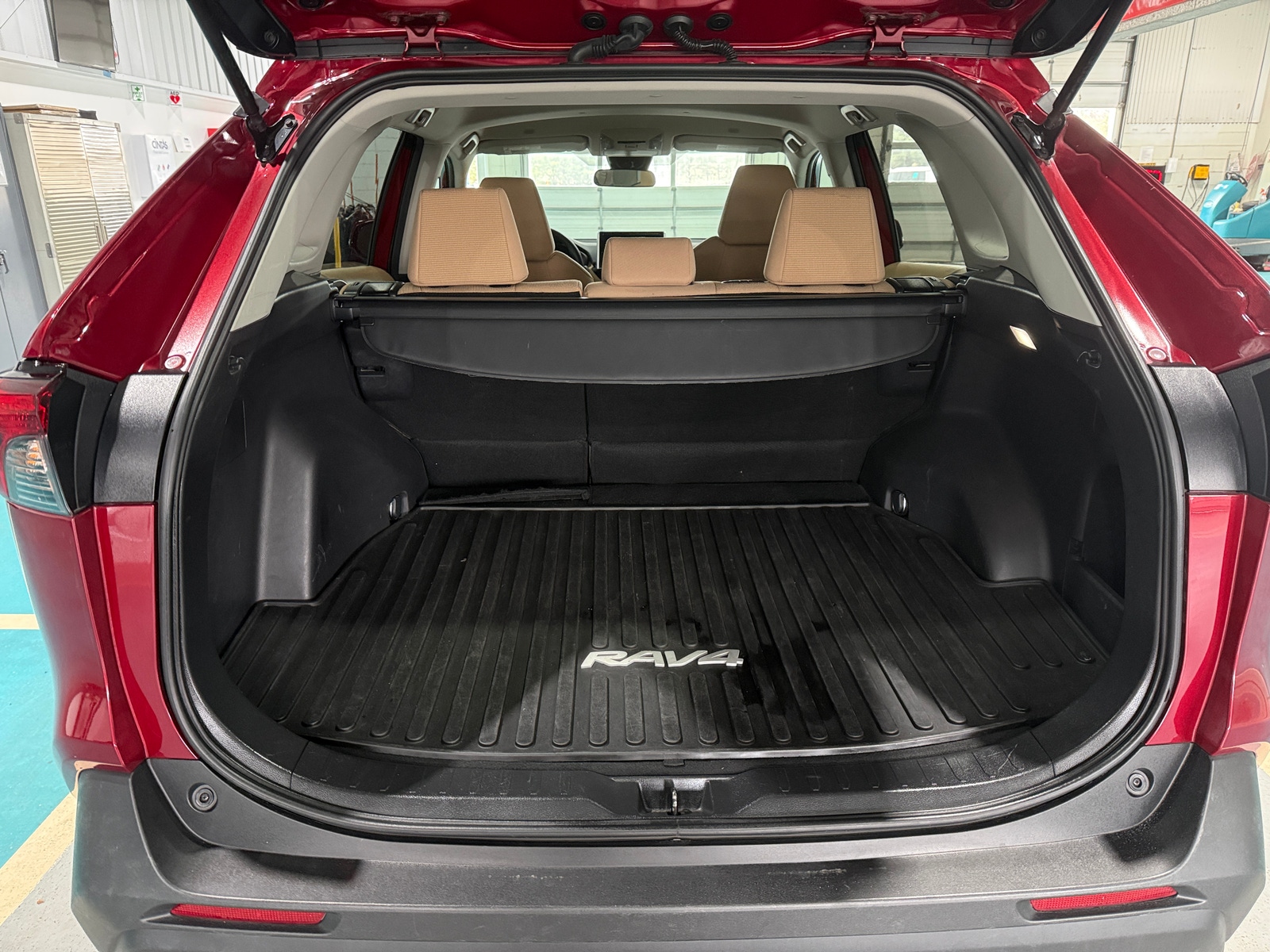 Thumbnail: 2023 Toyota RAV4 - 7