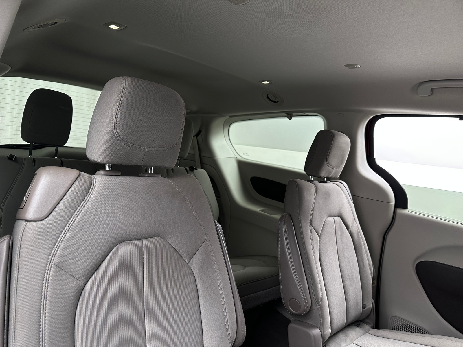 Thumbnail: 2020 Chrysler Pacifica - 6