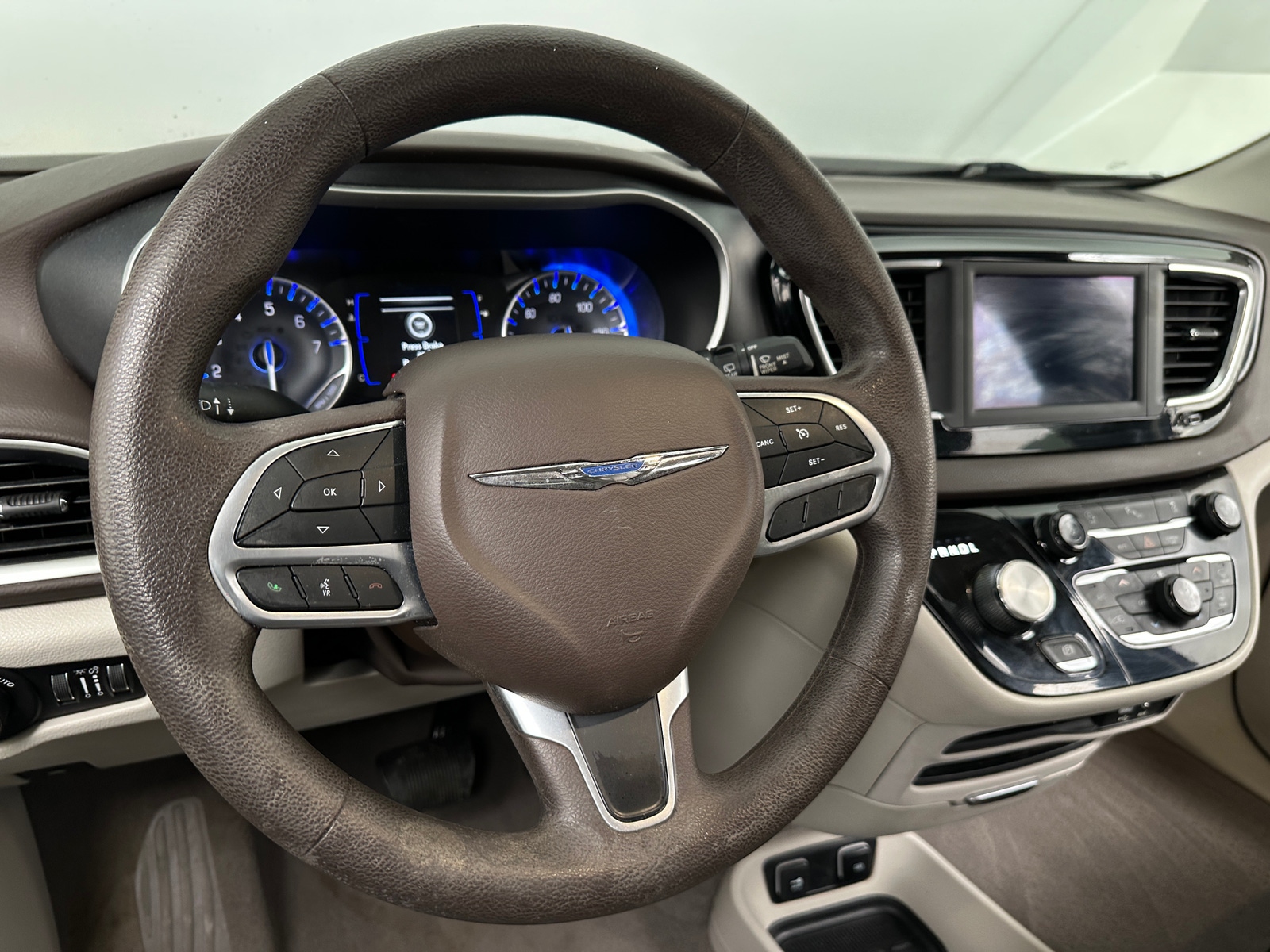 Thumbnail: 2020 Chrysler Pacifica - 5