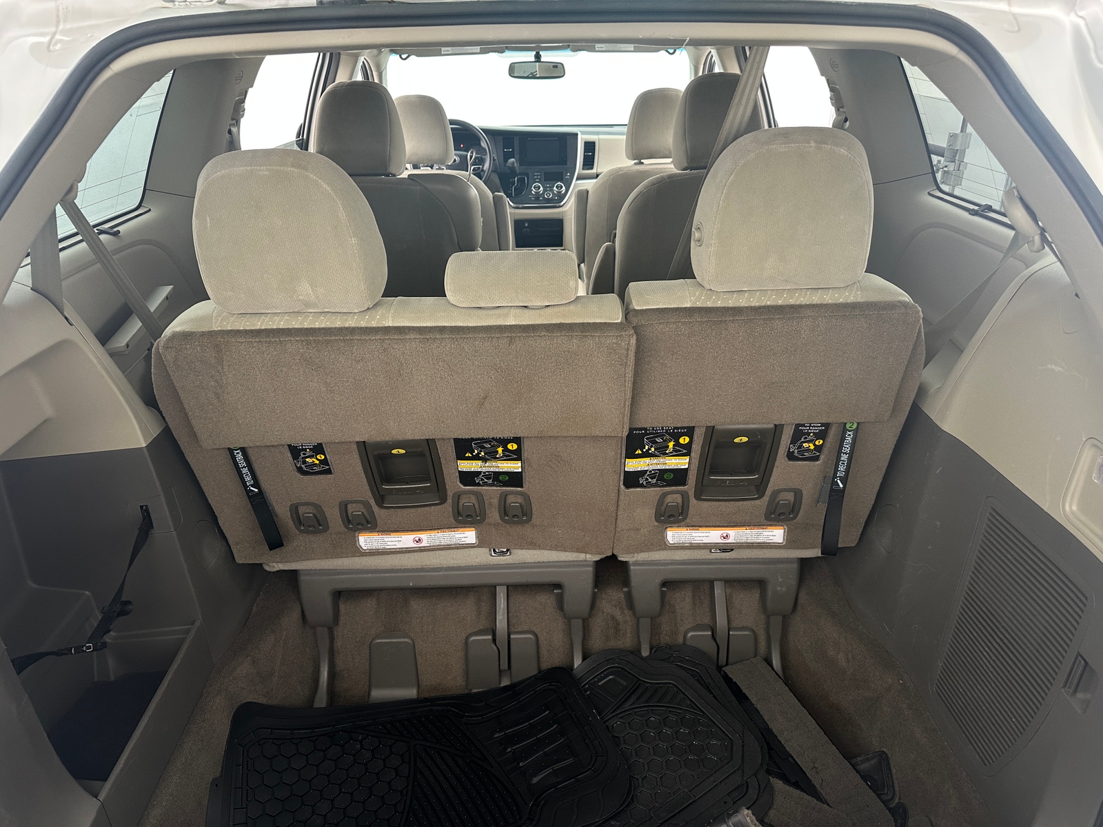 Thumbnail: 2017 Toyota Sienna - 7