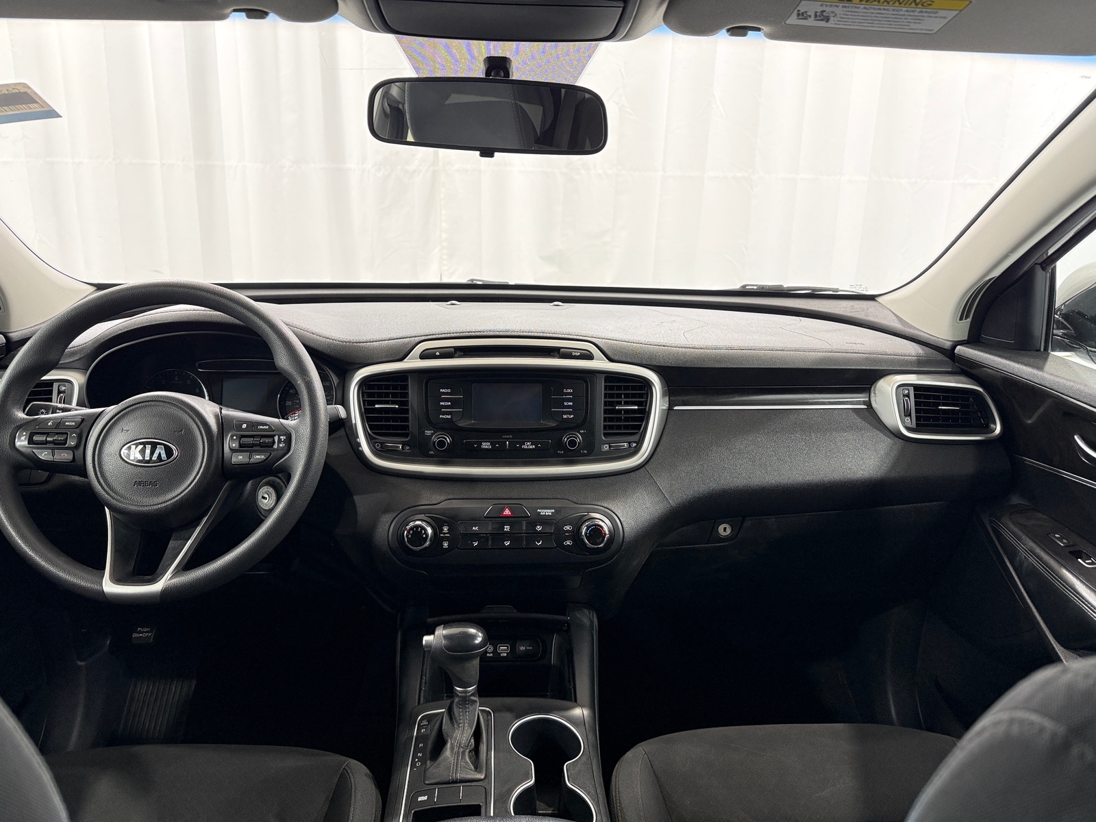 Thumbnail: 2016 Kia Sorento - 3